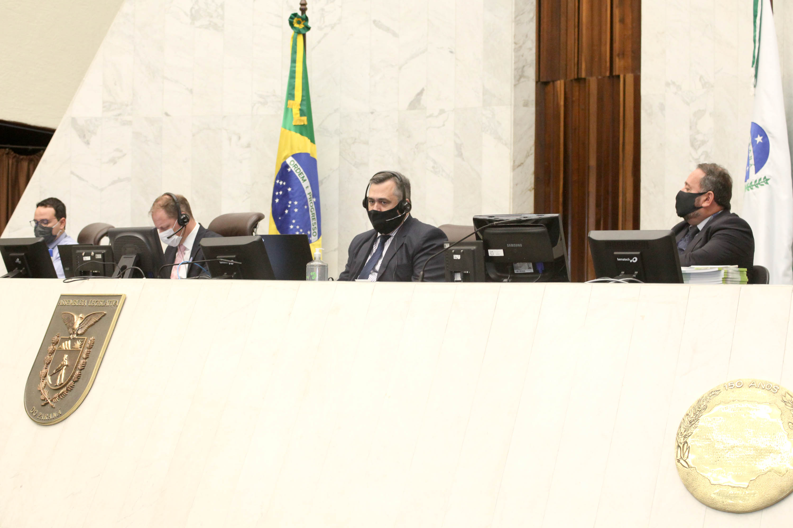 O secretário de Estado da Saúde, Beto Preto, apresentou o relatório de ações da pasta aos deputados estaduais em audiência pública na Assembleia Legislativa do Paraná (Alep), nesta terça-feira (6). Os destaques de investimentos e atividades realizadas foram as ações para o enfrentamento à pandemia pela Covid-19. Foto: Ari Dias/AEN