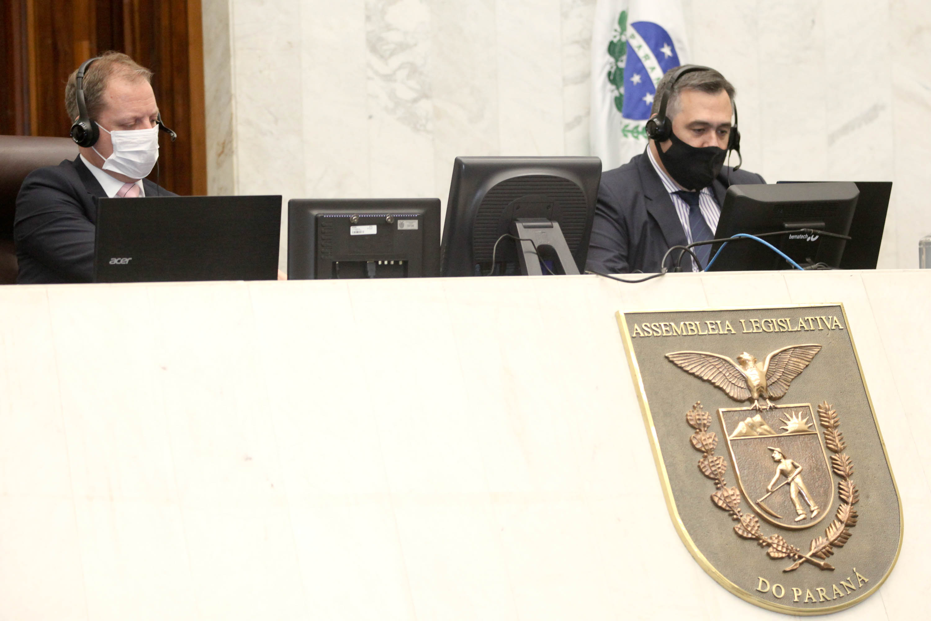 O secretário de Estado da Saúde, Beto Preto, apresentou o relatório de ações da pasta aos deputados estaduais em audiência pública na Assembleia Legislativa do Paraná (Alep), nesta terça-feira (6). Os destaques de investimentos e atividades realizadas foram as ações para o enfrentamento à pandemia pela Covid-19. Foto: Ari Dias/AEN