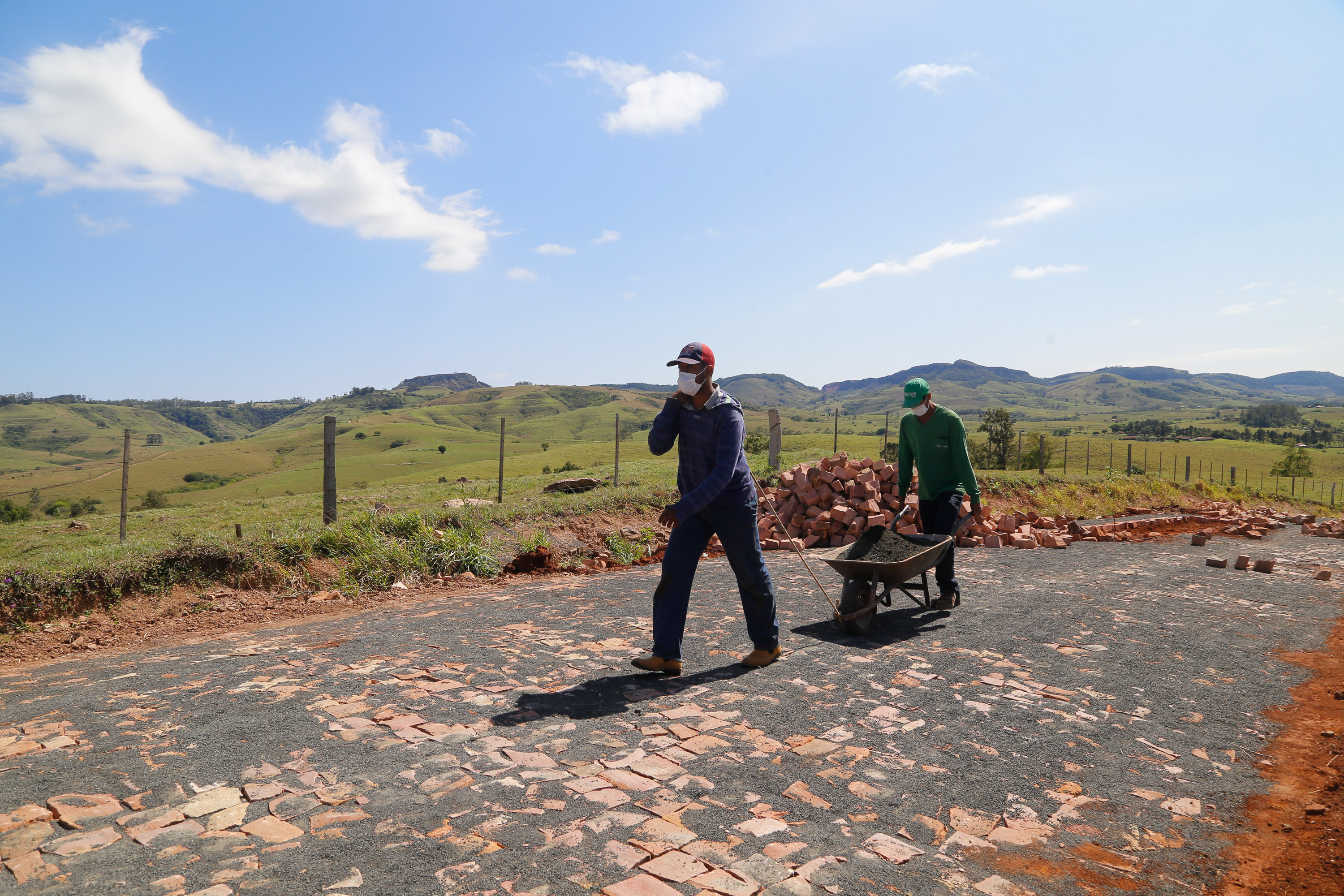 Estradas vão fomentar turismo e agronegócio em Ribeirão Claro.Foto Gilson Abreu/AEN
