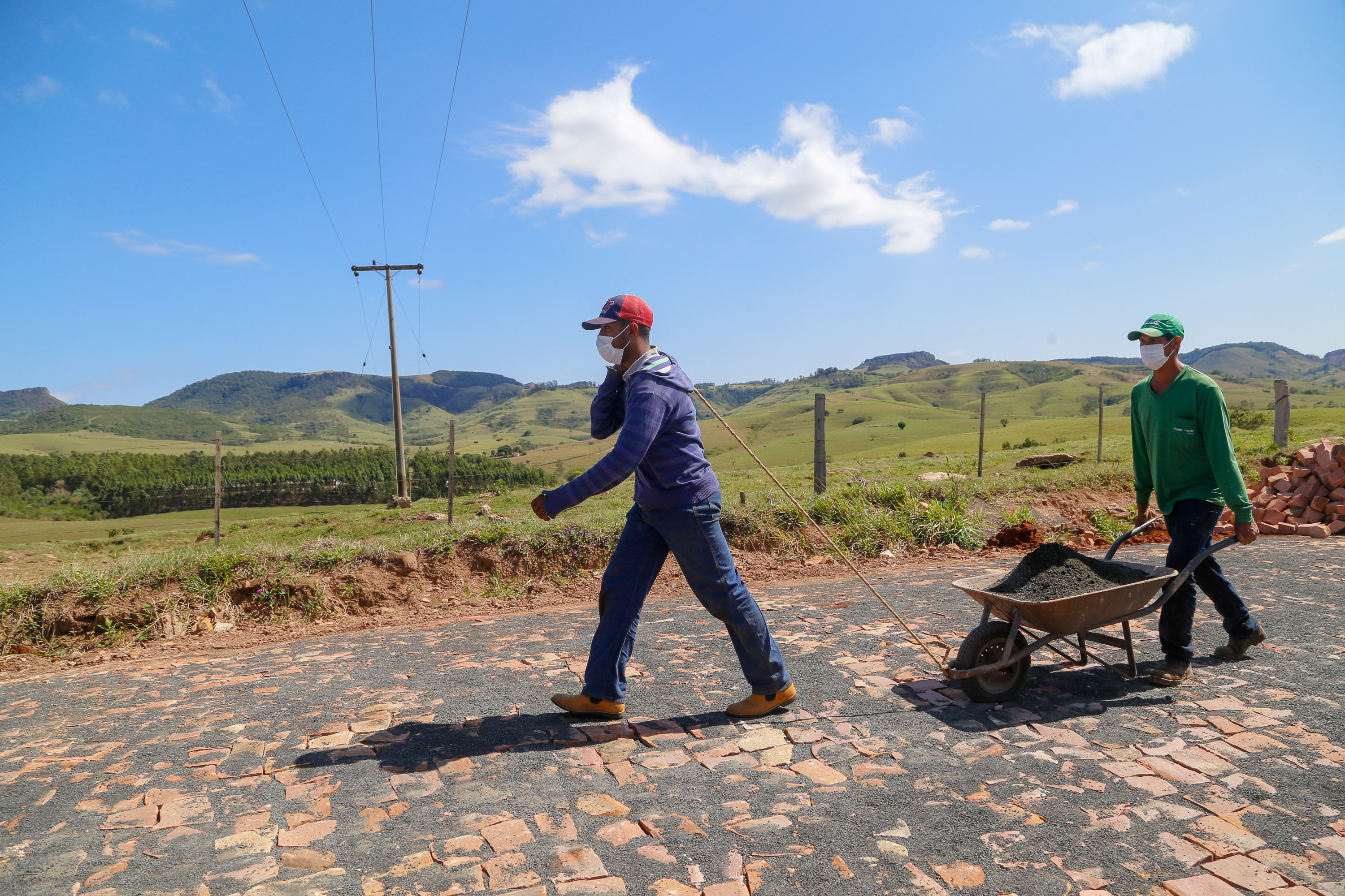 Estradas vão fomentar turismo e agronegócio em Ribeirão Claro.Foto Gilson Abreu/AEN