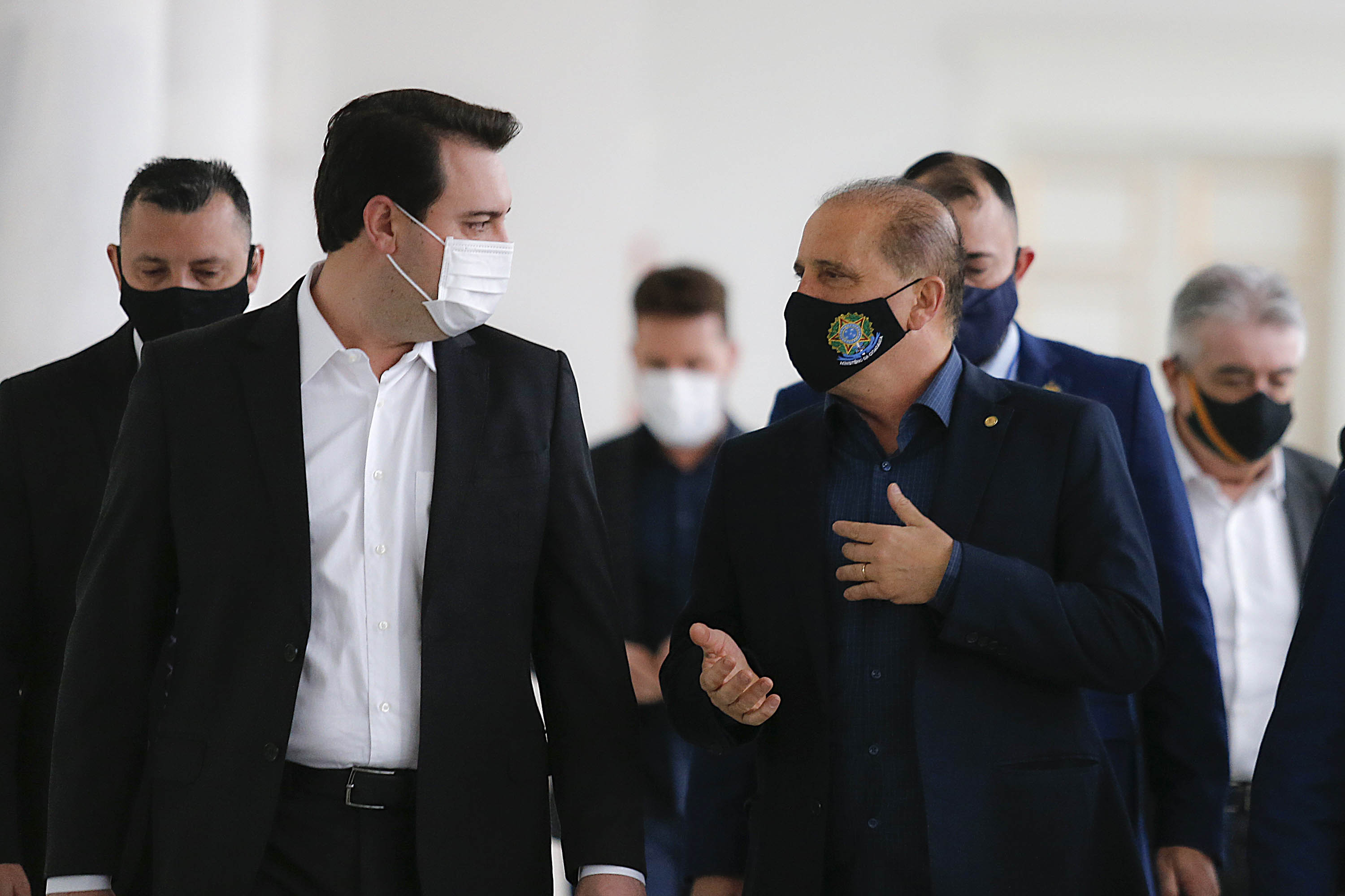 Curitiba-09-10-2020 - O governador Carlos Massa Ratinho Junior e o ministro da Cidadania, Onyx Lorenzoni, anunciam nesta sexta-feira mais um milhão e 800 mil reais para o Programa de Aquisição de Alimentos. A ação beneficia milhares de agricultores familiares locais e pessoas que se encontram em situação de vulnerabilidade social. Dos 399 municípios do Estado, 118 executam o PAA - Foto : Jonathan Campos / AEN