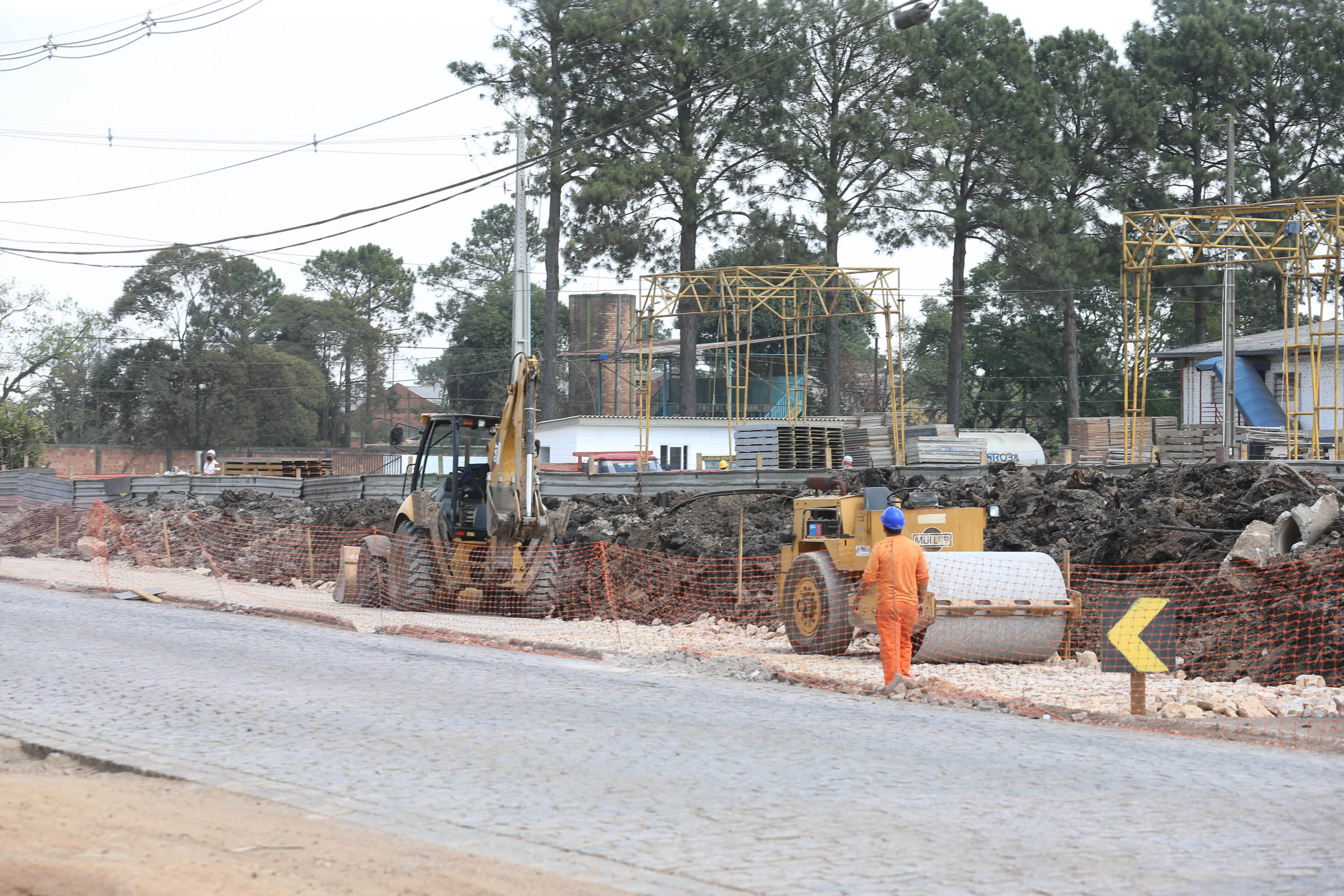 Governo autoriza R$ 1,85 bilhão para mais de 3 mil ações nos municípios. São José dos Pinhais. - Foto: Geraldo Bubniak/AEN