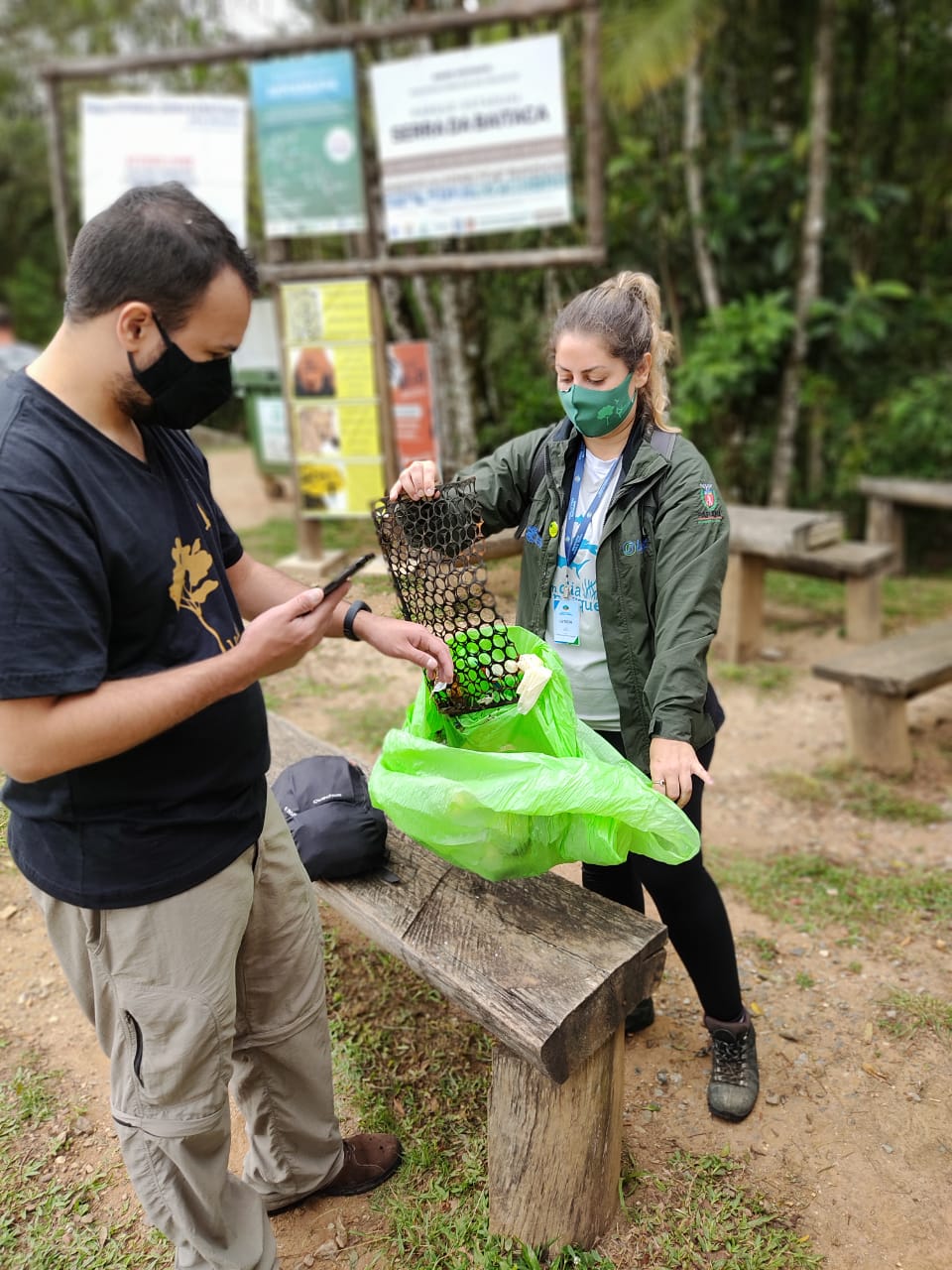 O projeto Um Dia no Parque começou neste domingo (18) em seis Unidades de Conservação (UCs) do Paraná, com atividades diferenciadas de conscientização ambiental. A ação é do Instituto Água e Terra (IAT), órgão vinculado à Secretaria de Estado do Desenvolvimento Sustentável e do Turismo, em parceria com a Rede Pró-UC, a Coalizão Pró-Unidades de Conservação e apoio da Águas Ouro Fino.