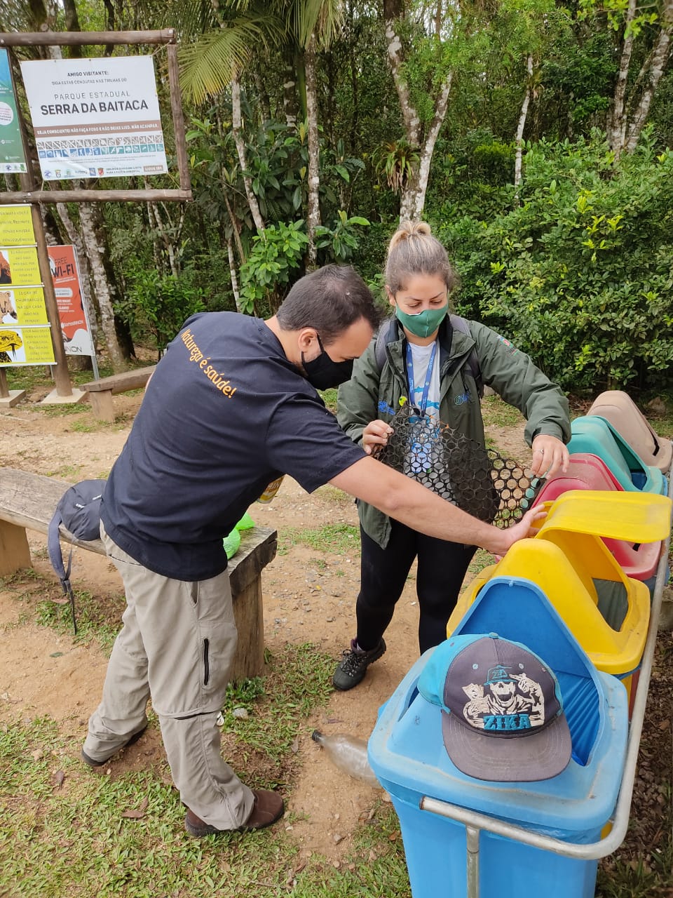 O projeto Um Dia no Parque começou neste domingo (18) em seis Unidades de Conservação (UCs) do Paraná, com atividades diferenciadas de conscientização ambiental. A ação é do Instituto Água e Terra (IAT), órgão vinculado à Secretaria de Estado do Desenvolvimento Sustentável e do Turismo, em parceria com a Rede Pró-UC, a Coalizão Pró-Unidades de Conservação e apoio da Águas Ouro Fino.