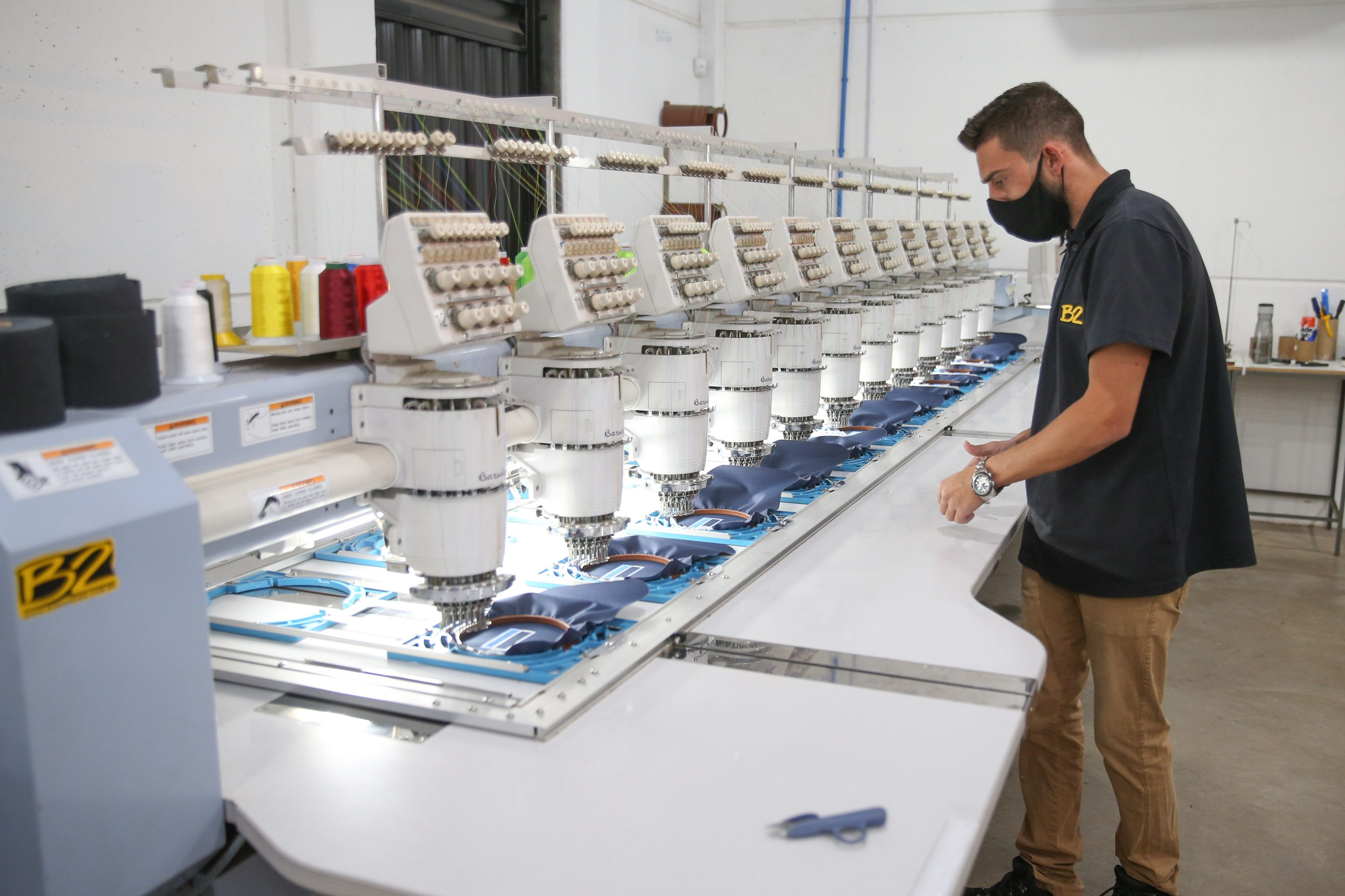 FEITO NO PARANA - Apucarana Capital do Bone. Empresa B2 Brindes.05/10/2020 - Foto: Geraldo Bubniak/AEN