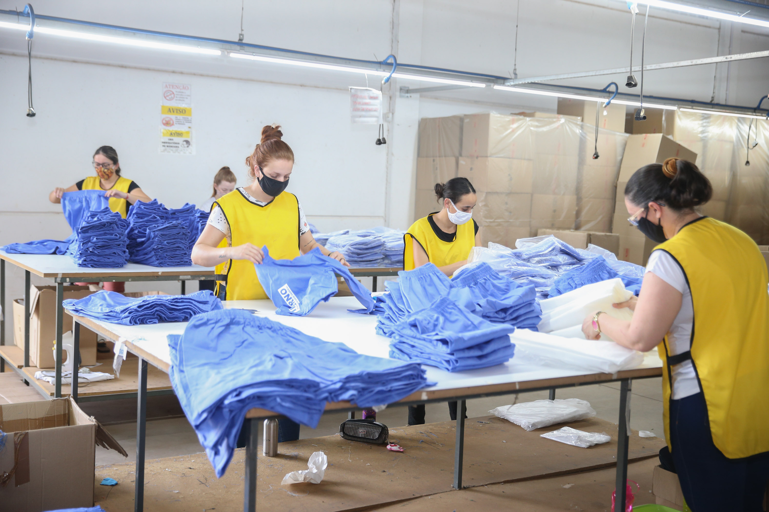 FEITO NO PARANA - Apucarana Capital do Bone. Empresa B2 Brindes.05/10/2020 - Foto: Geraldo Bubniak/AEN