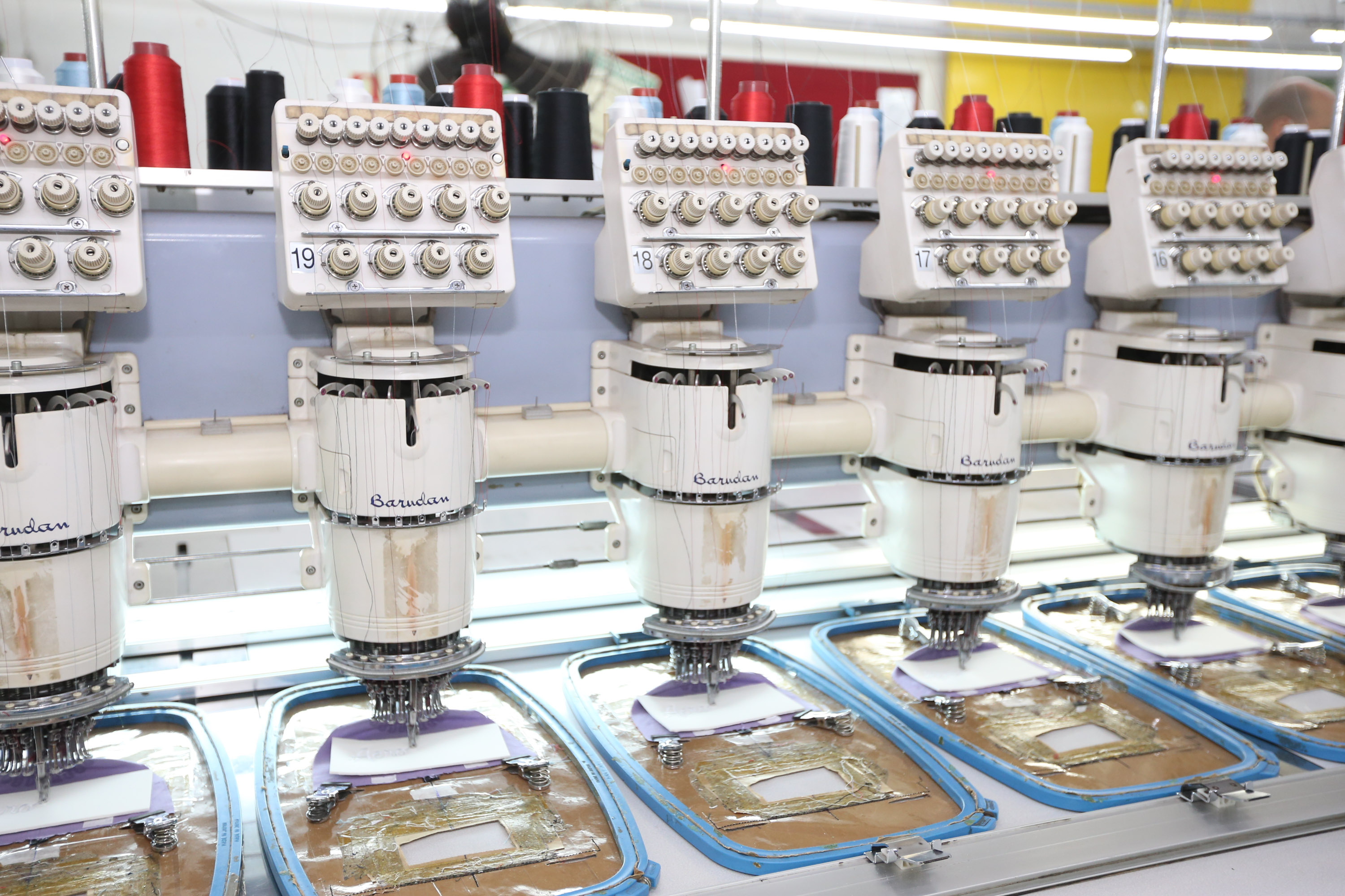 FEITO NO PARANA - Apucarana Capital do Bone.Blue Ocean Confecções em Apucarana05/10/2020 - Foto: Geraldo Bubniak/AEN