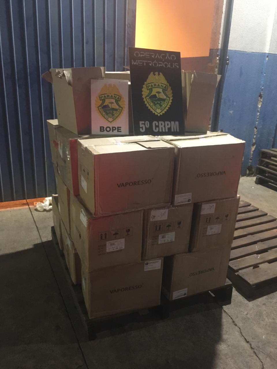 A terceira edição da Operação Metrópolis do 5º Comando Regional da PM (5º CRPM), no Oeste e Sudoeste do estado, terminou nesta quinta-feira (22/10) com 218 presos, 7,7 toneladas de maconha, 42 armas de fogo e R$ 129.120,00 apreendidos. Já o balanço total das três edições aponta um prejuízo de R$ 25 milhões ao crime organizado graças as apreensões de drogas, armas, veículos e contrabando.
 Foto:SESP