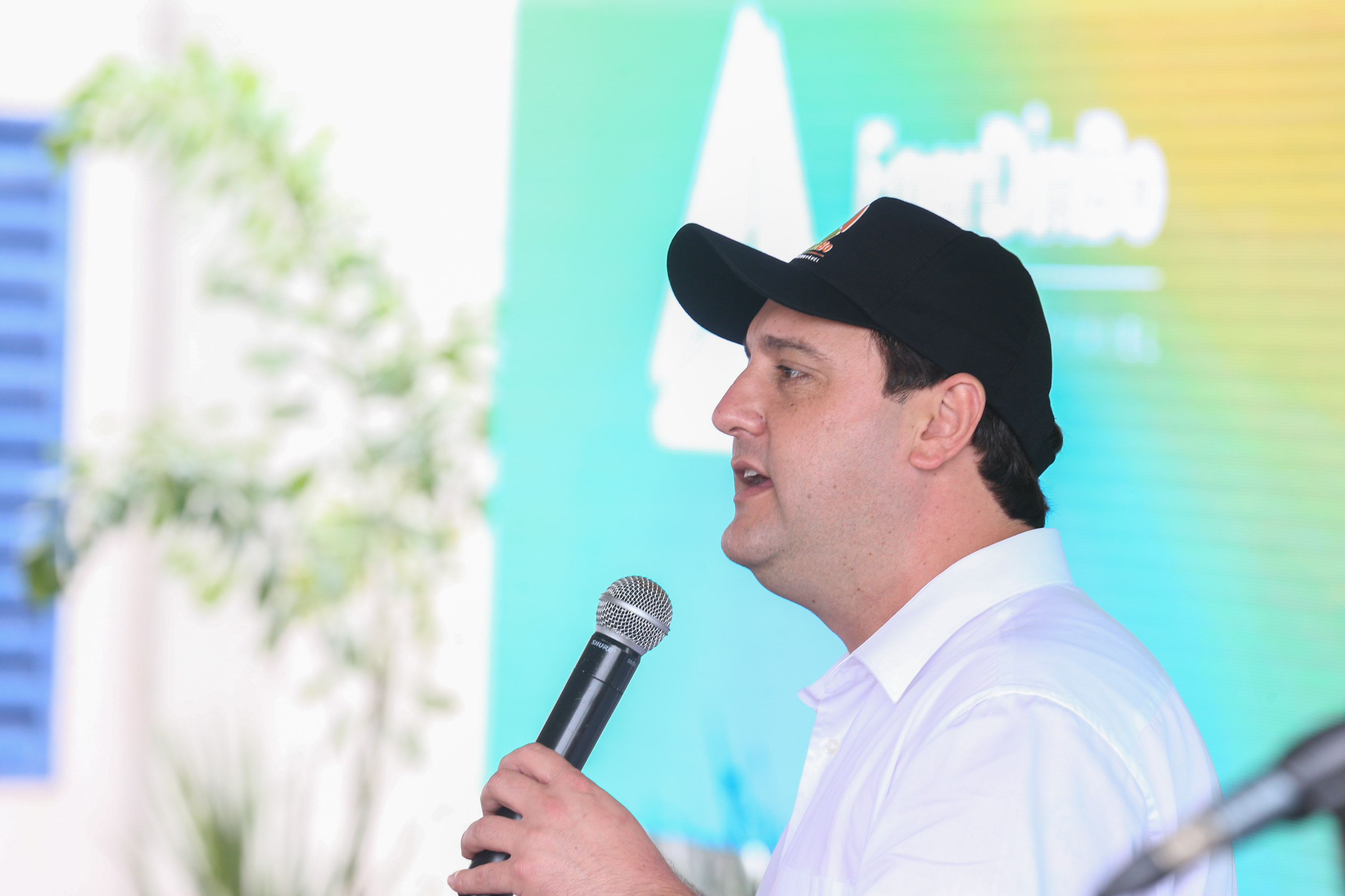 O governador Carlos Massa Ratinho Junior participa nesta quinta-feira (29) da inauguração da usina híbrida EnerDinBo, em Ouro Verde do Oeste. A geradora utilizará a luz do sol e dejetos da suinocultura para produzir energia elétrica. O investimento privado foi de R$ 12 milhões.Ouro Verde do Oeste, 29/10/2020 - Foto: Geraldo Bubniak/AEN