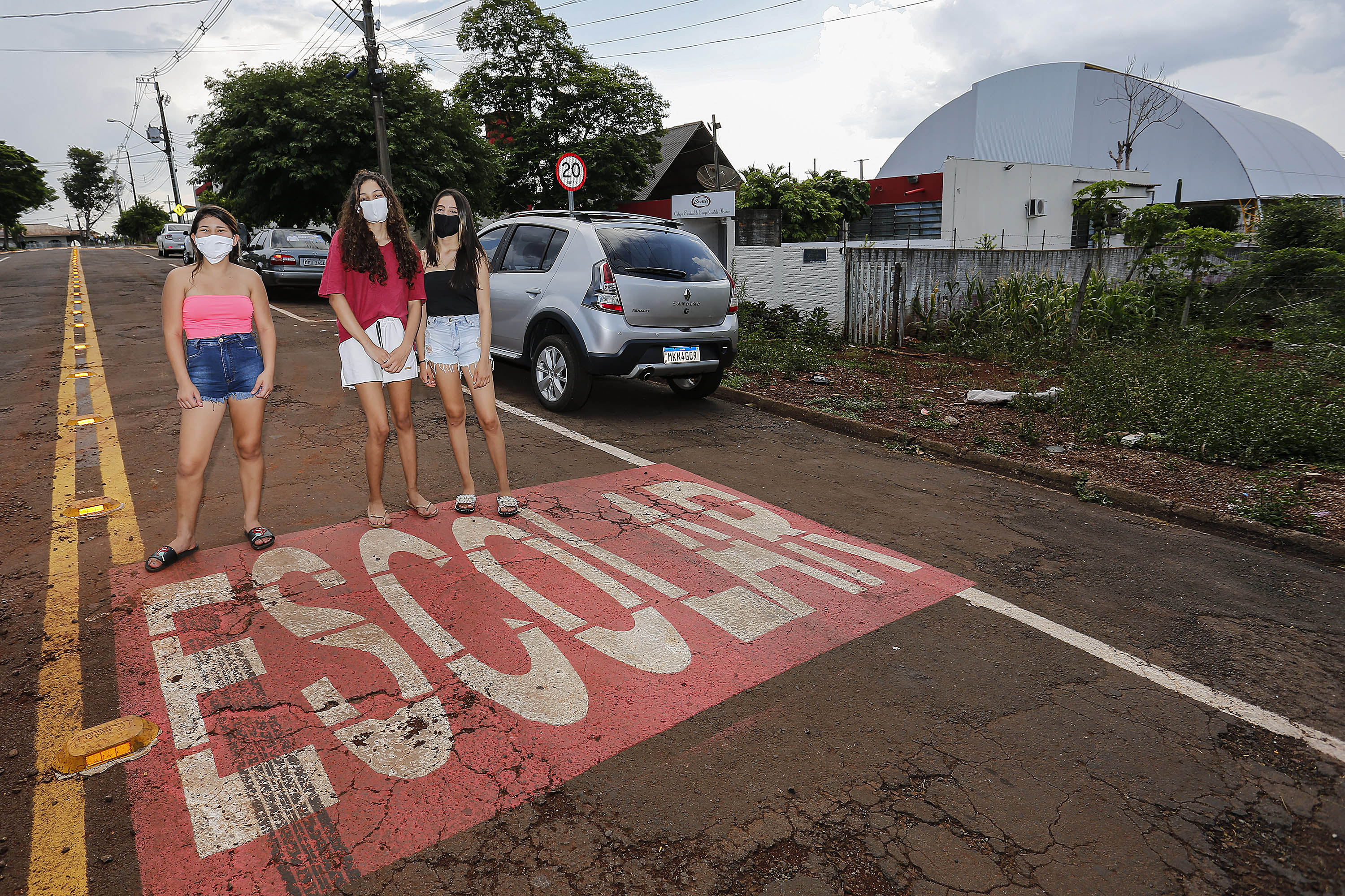 São Miguel do Iguaçu - 21-10-2020 - Ginasio do Colegio Estadual Campo Castelo Branco - Personagem Yasmim Quevedo dos Santos, Maria Luiza da Silva e Katyele Caetano - Foto : Jonathan Campos / AEN