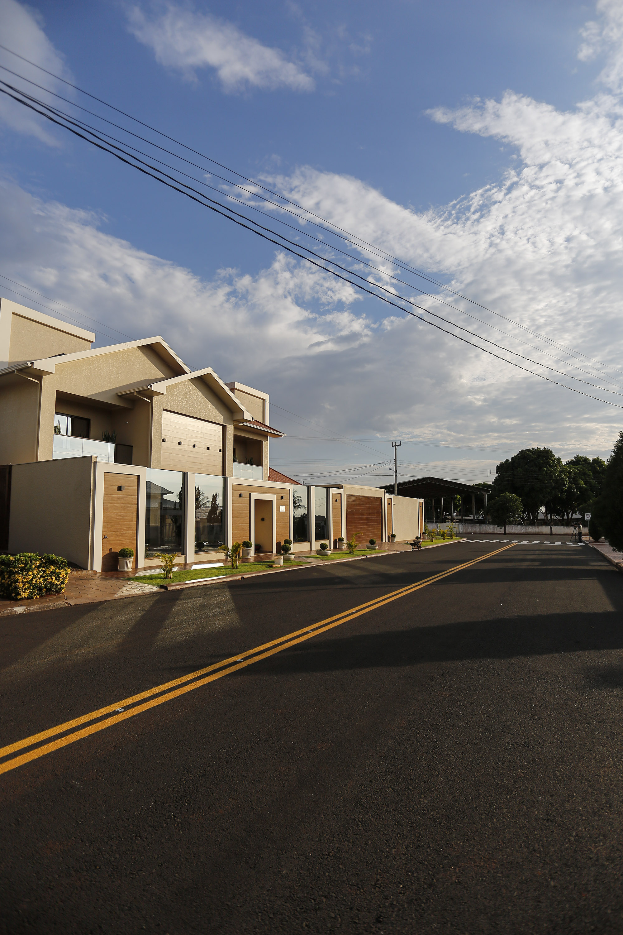 Missal - 21-10-2020 - Pavimentação asfaltica no distrito de Dom Armando em Missal- Foto : Jonathan Campos / AEN