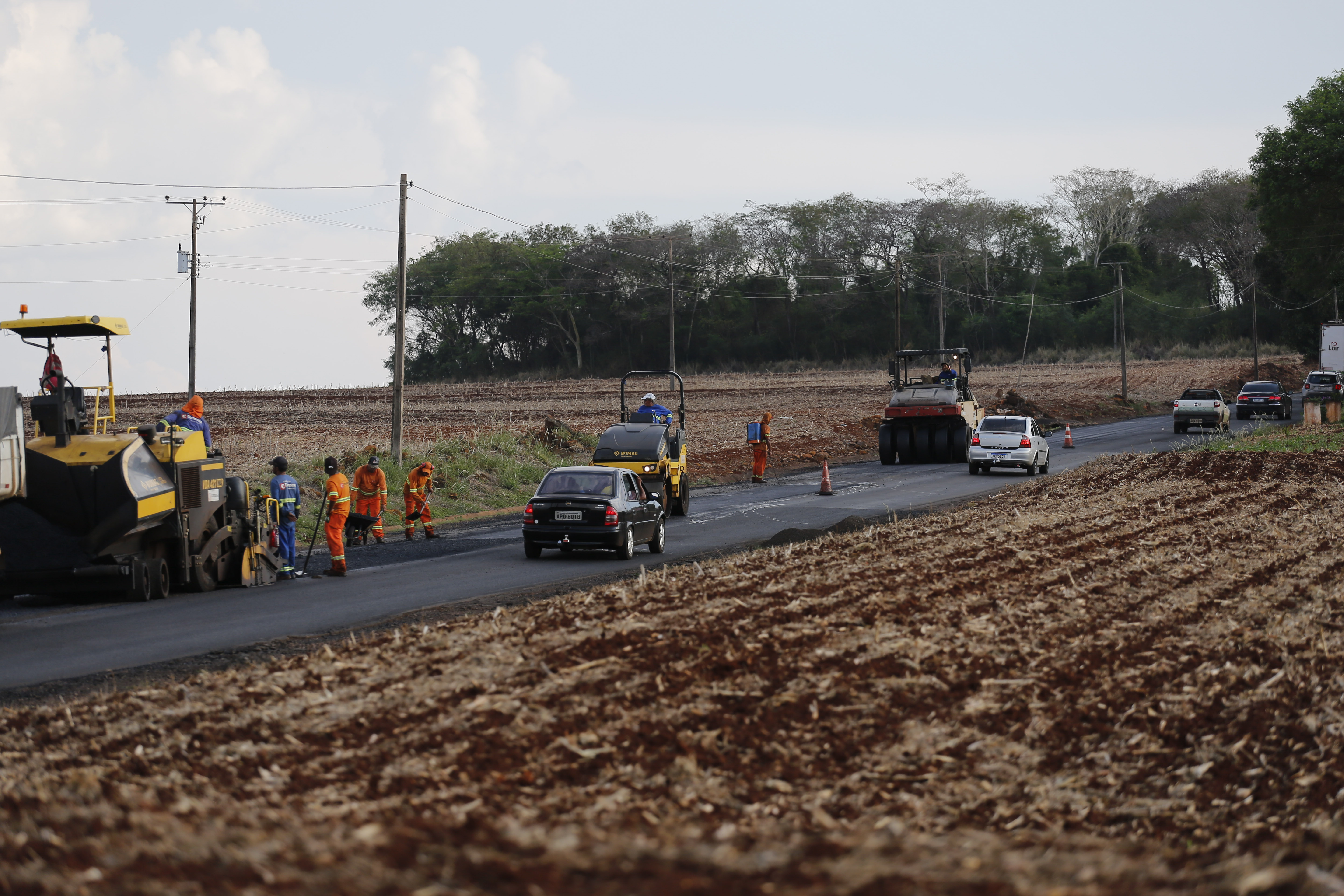 Missal - 21-10-2020 - Recape asfáltico na PR 495 em Missal - Foto : Jonathan Campos / AEN