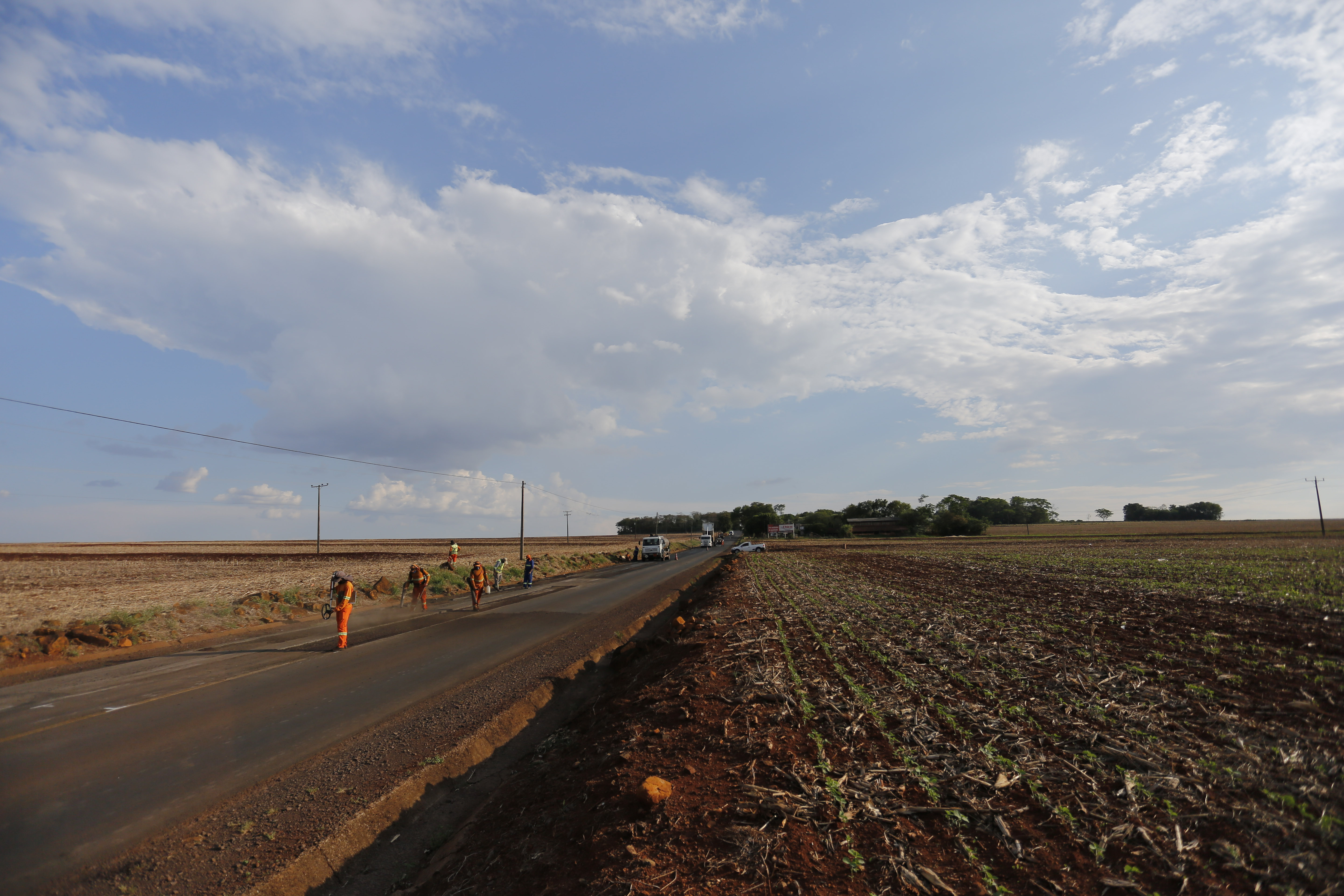 Missal - 21-10-2020 - Recape asfáltico na PR 495 em Missal - Foto : Jonathan Campos / AEN