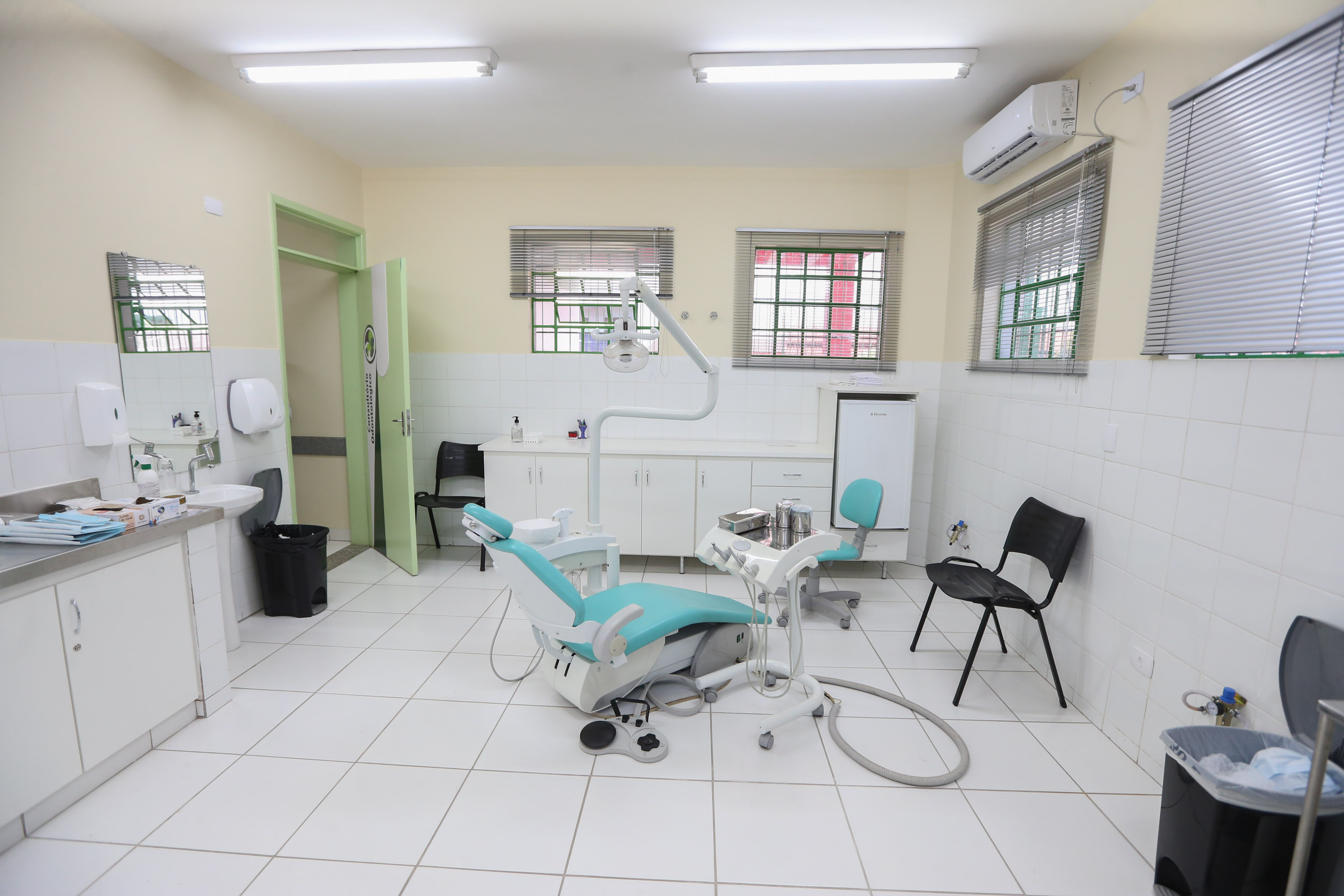 A obra de reforma da Unidade Básica de Saúde (UBS) do Campos Verdes em Londrina. Na foto, Secretário municipal de saúde, Felippe Machado14/10/2020 - Foto: Geraldo  Bubniak/AEN