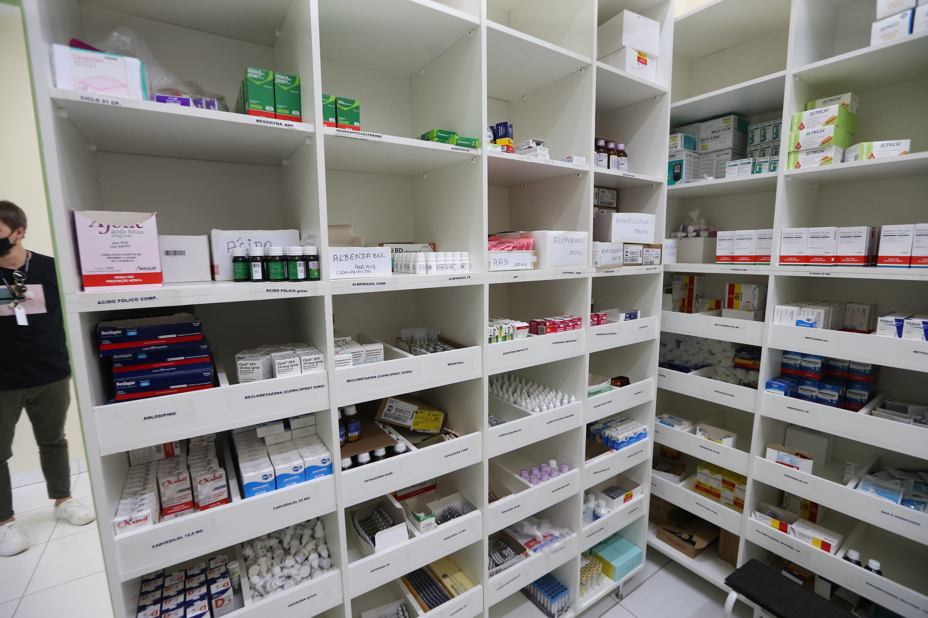 A obra de reforma da Unidade Básica de Saúde (UBS) do Campos Verdes em Londrina. Na foto, Secretário municipal de saúde, Felippe Machado14/10/2020 - Foto: Geraldo  Bubniak/AEN