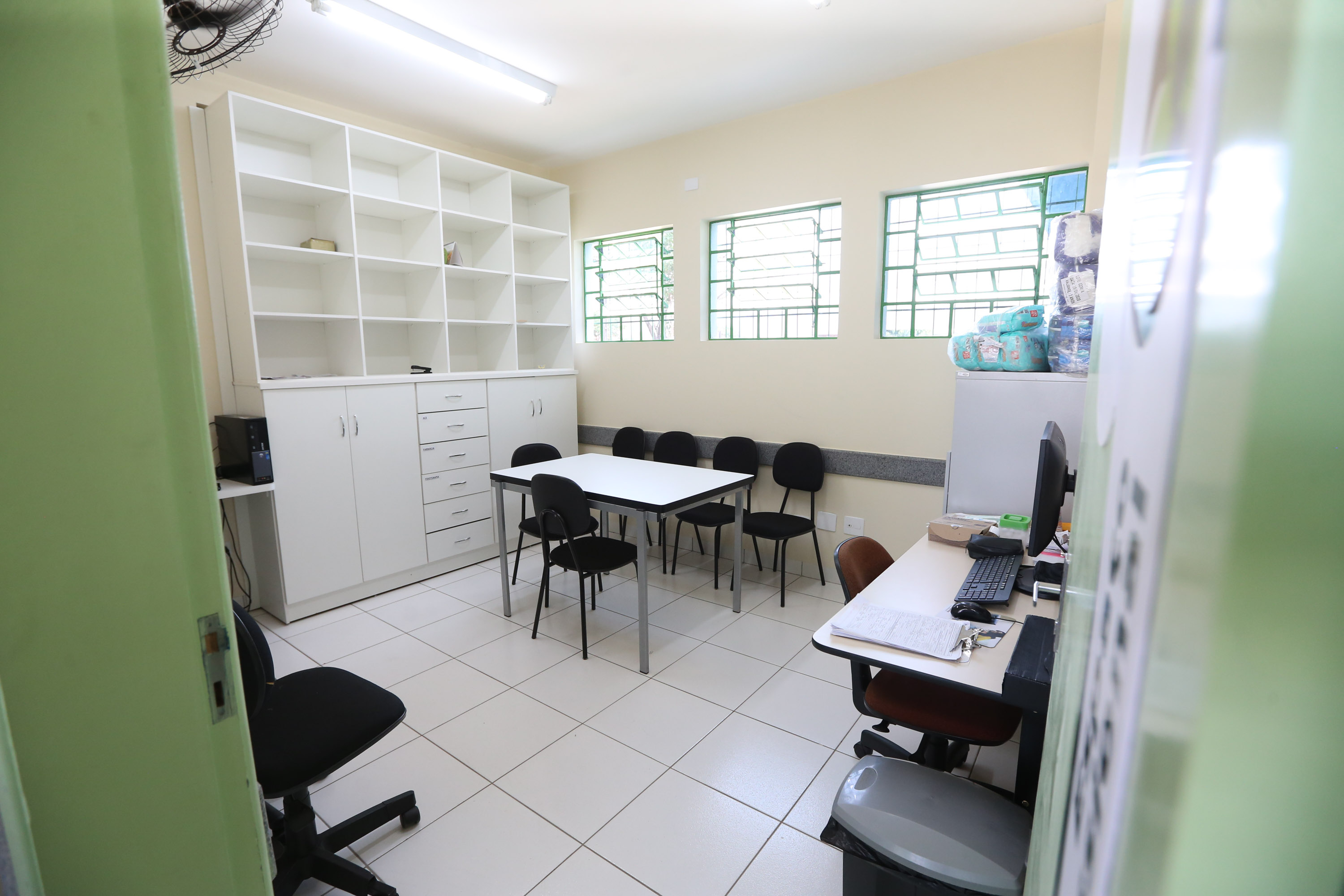 A obra de reforma da Unidade Básica de Saúde (UBS) do Campos Verdes em Londrina. Na foto, Secretário municipal de saúde, Felippe Machado14/10/2020 - Foto: Geraldo  Bubniak/AEN