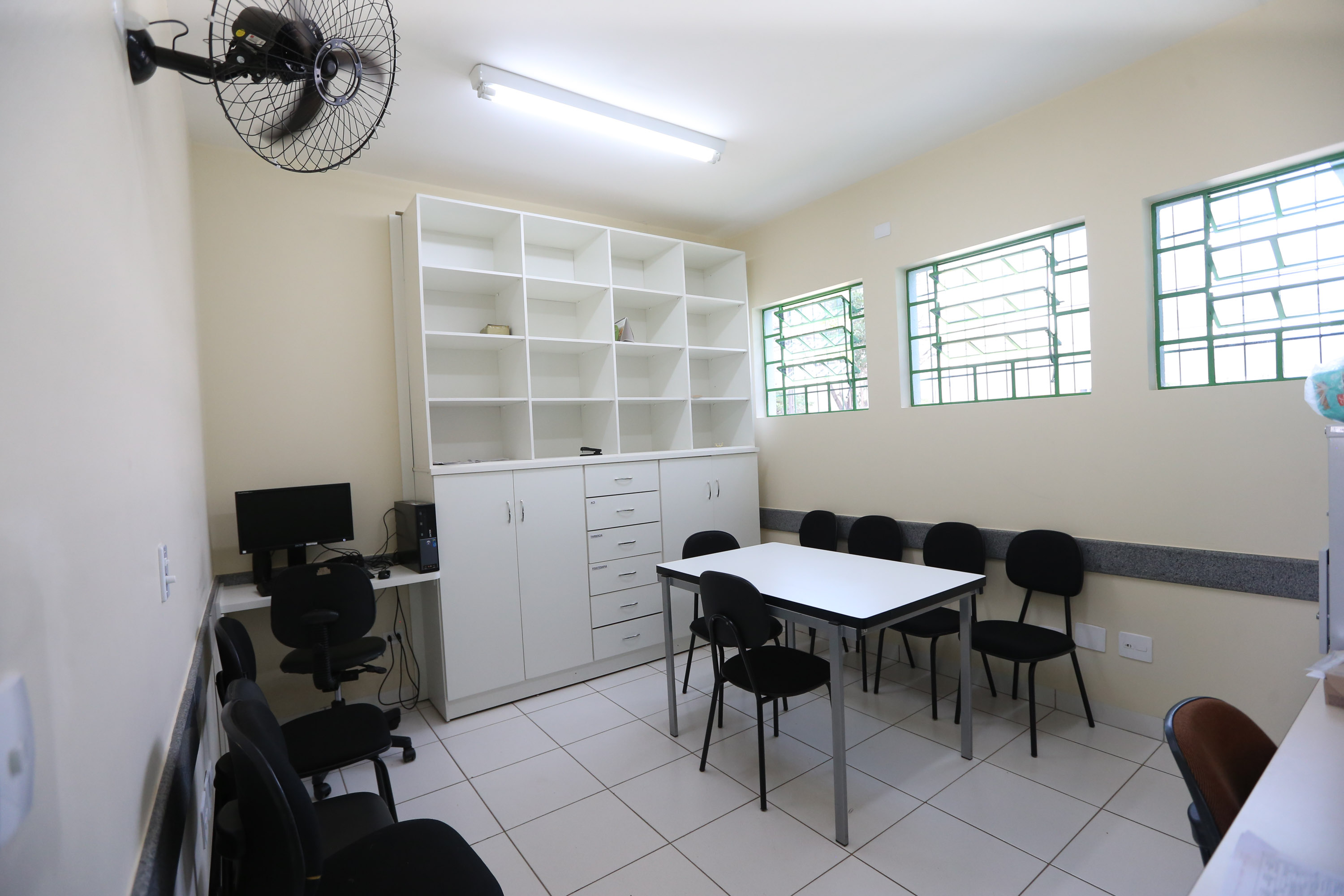 A obra de reforma da Unidade Básica de Saúde (UBS) do Campos Verdes em Londrina. Na foto, Secretário municipal de saúde, Felippe Machado14/10/2020 - Foto: Geraldo  Bubniak/AEN