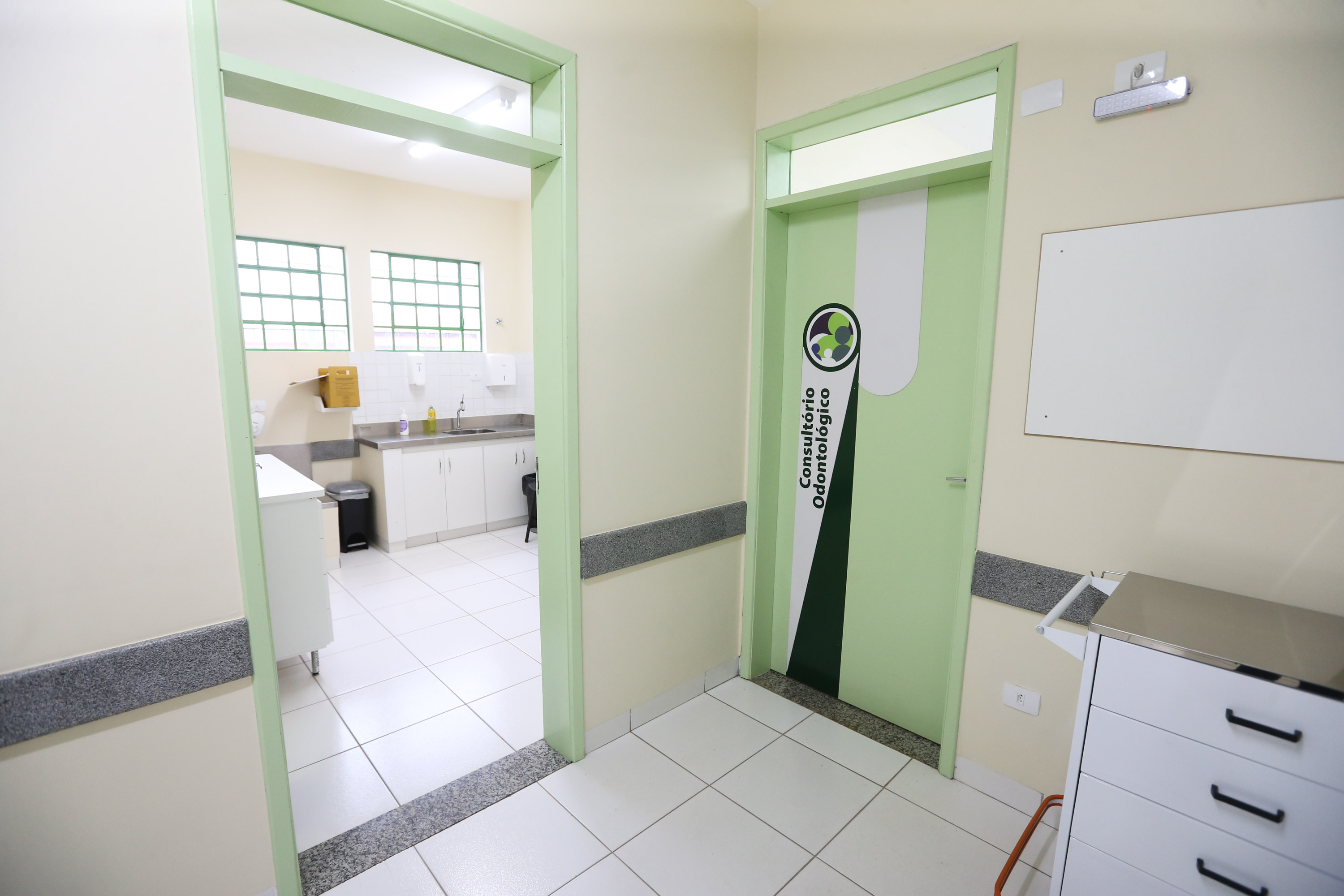 A obra de reforma da Unidade Básica de Saúde (UBS) do Campos Verdes em Londrina. Na foto, Secretário municipal de saúde, Felippe Machado14/10/2020 - Foto: Geraldo  Bubniak/AEN