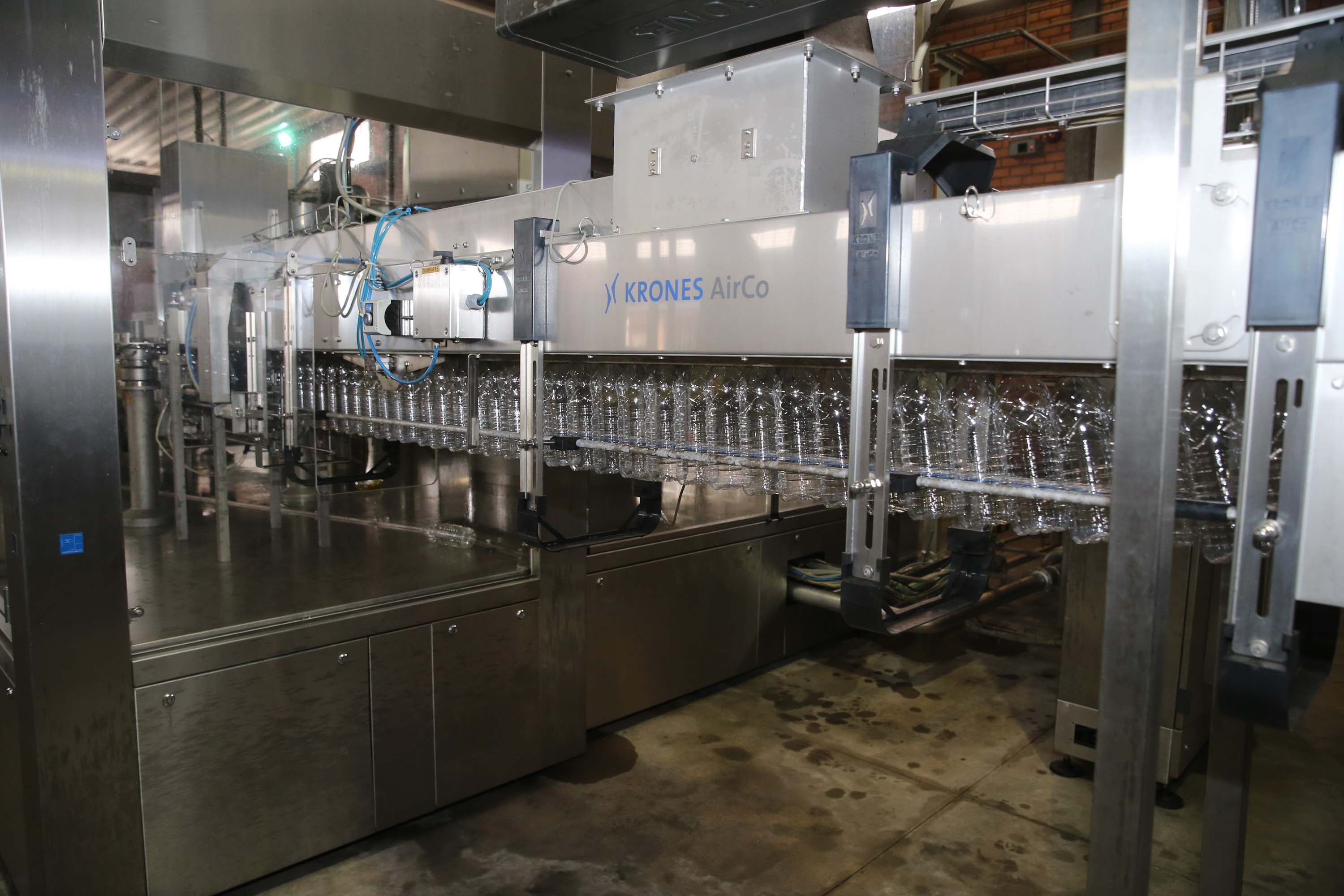 Feito no parana Coamo FEITO NO PARANA - Coamo cooperativa agro-industrial , a maior cooperativa da América Latina, com sede em Campo Mourão. Tem na linha alimentícia as marcas Primê, Sollus, Dualis e Anniela produz óleo de soja refinado, café torrado e moído, margarinas, farinha de trigo e gordura vegetal hidrogenada. 09/10/2020 - Foto: Geraldo Bubniak/AEN