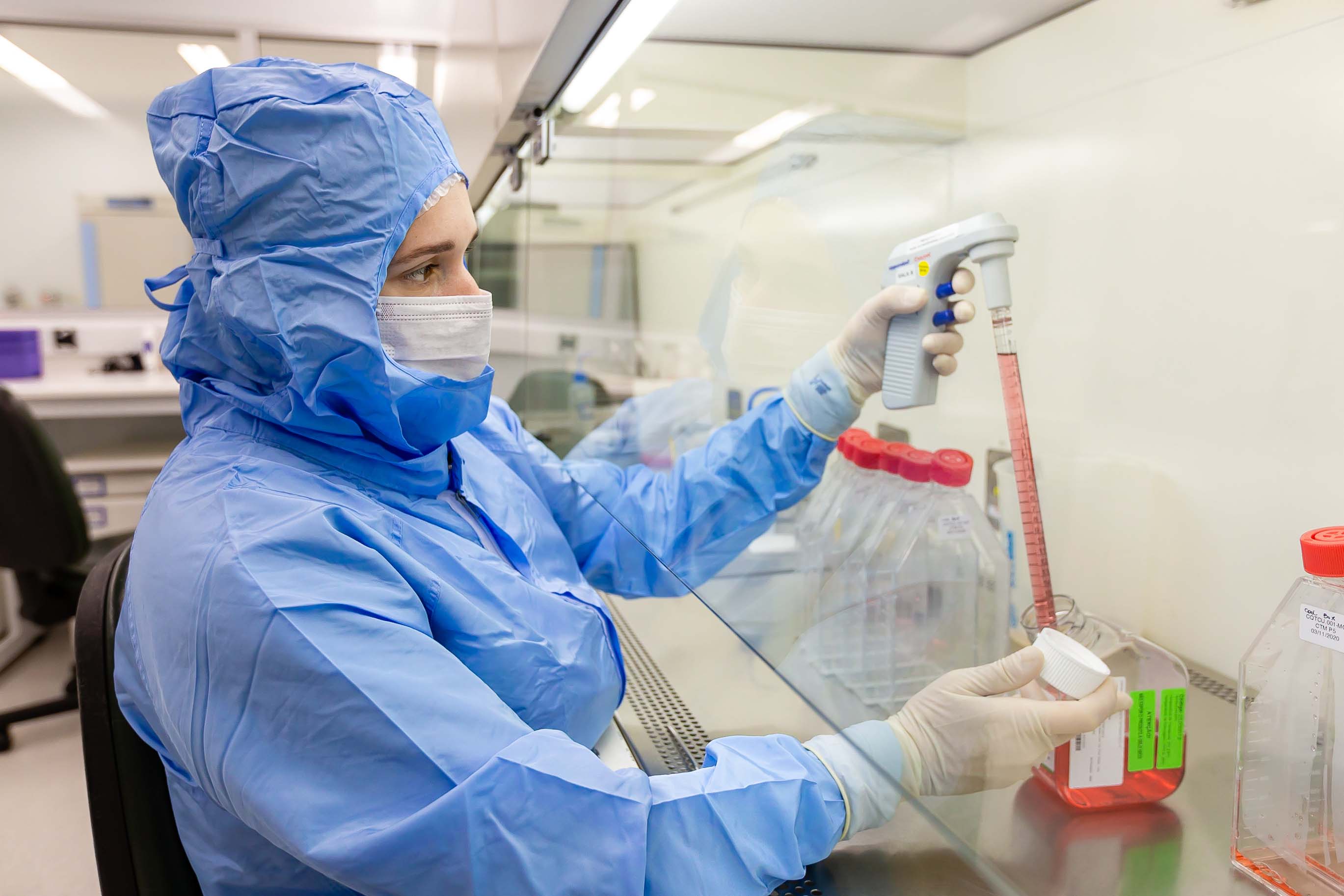 BRDE apoia pesquisas sobre enfrentamento da COVID-19 desenvolvidas pela PUCPR.