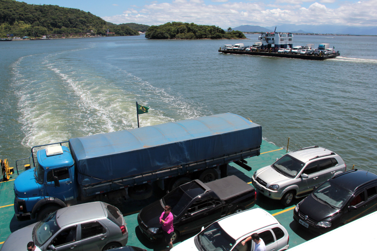 Duas empresas disputam a concessão do ferry-boat de Guaratuba
. Foto:DER