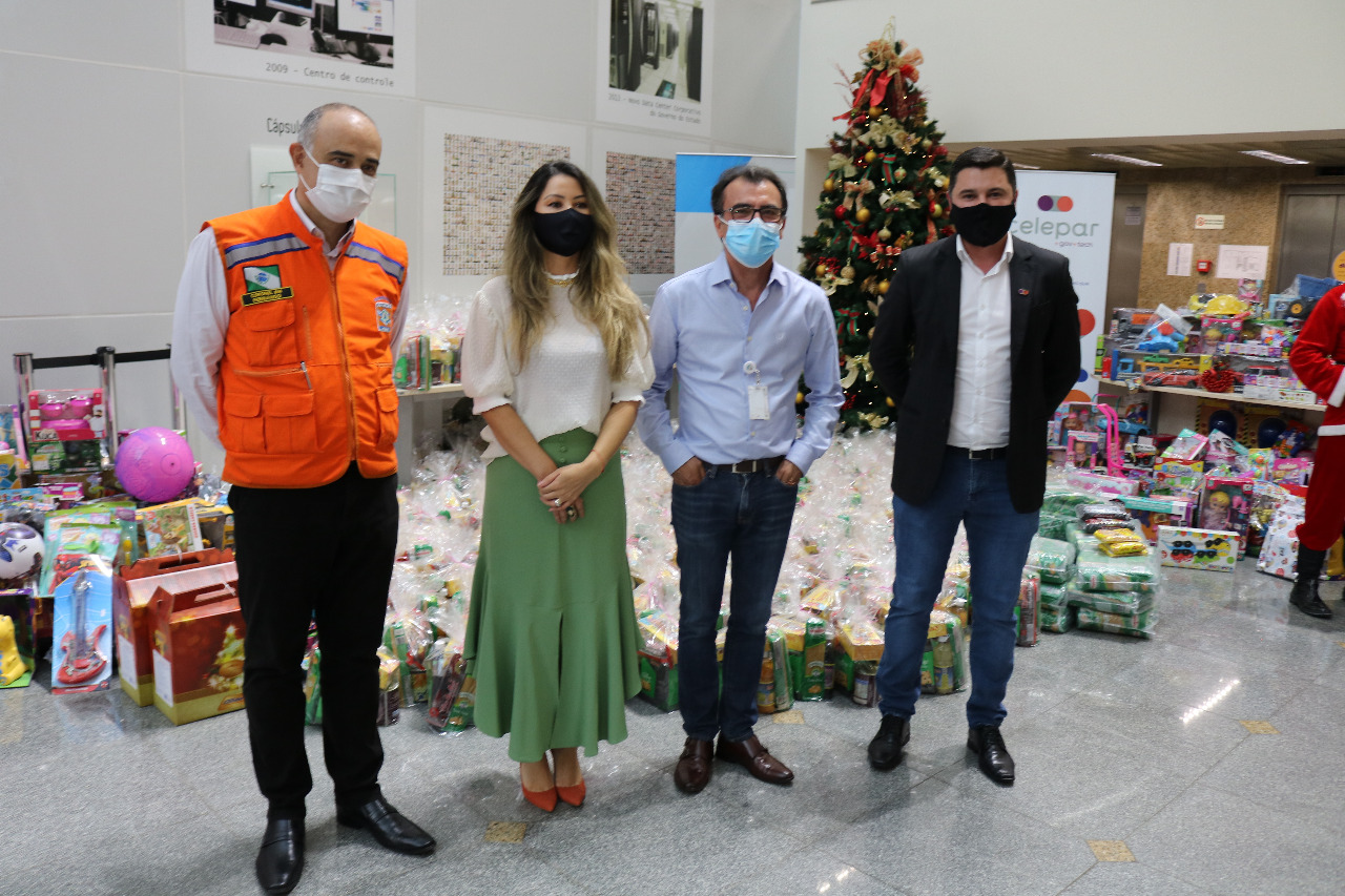 Celepar e Governo do Paraná arrecadam brinquedos e alimentos para o Natal Voluntário
. Foto: Valdelino Pontes
