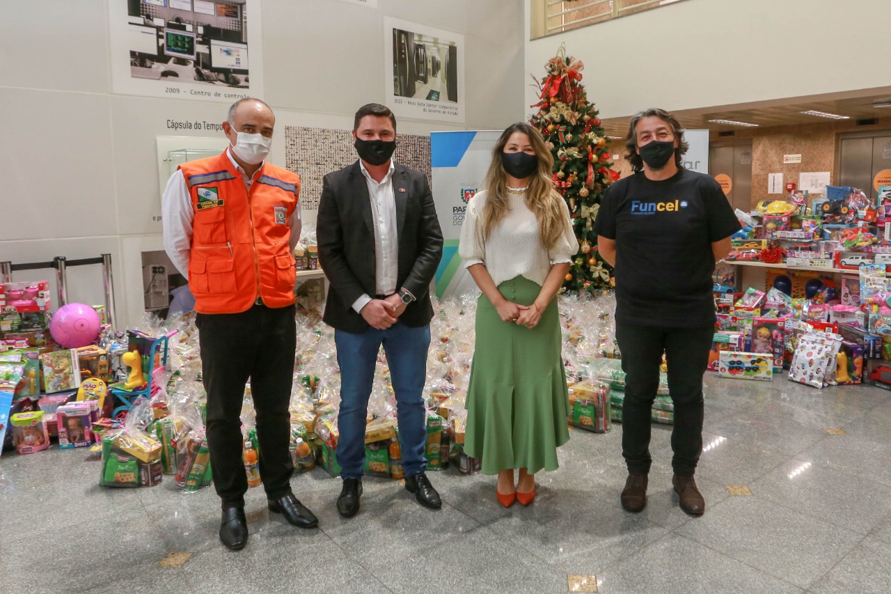 Celepar e Governo do Paraná arrecadam brinquedos e alimentos para o Natal Voluntário
. Foto: Valdelino Pontes