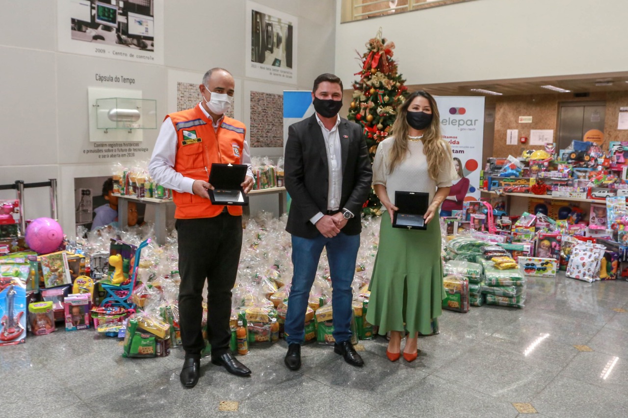 Celepar e Governo do Paraná arrecadam brinquedos e alimentos para o Natal Voluntário
. Foto: Valdelino Pontes