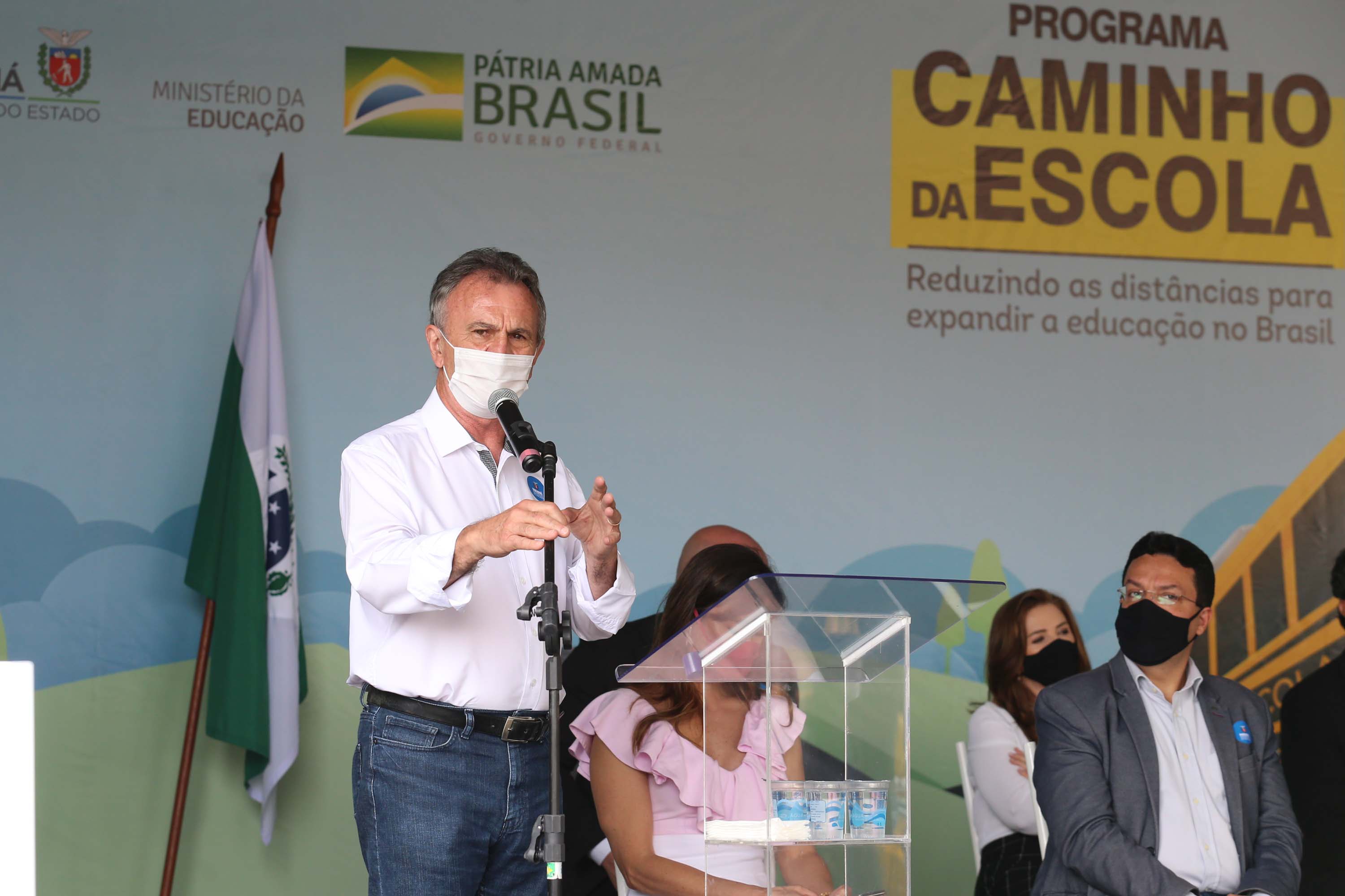 Onibus Escolar Rural O governador Carlos Massa Ratinho Junior realiza nesta terca-feira (15), a entrega 45 Ônibus Rural Escolar acompanhado do ministro da Educação, Milton Ribeiro e do secretario de Educacao Renato Feder. Na foto, o deputado Toninho Wandscheer.Curitiba, 15/11/2020. Foto: Geraldo Bubniak/AEN