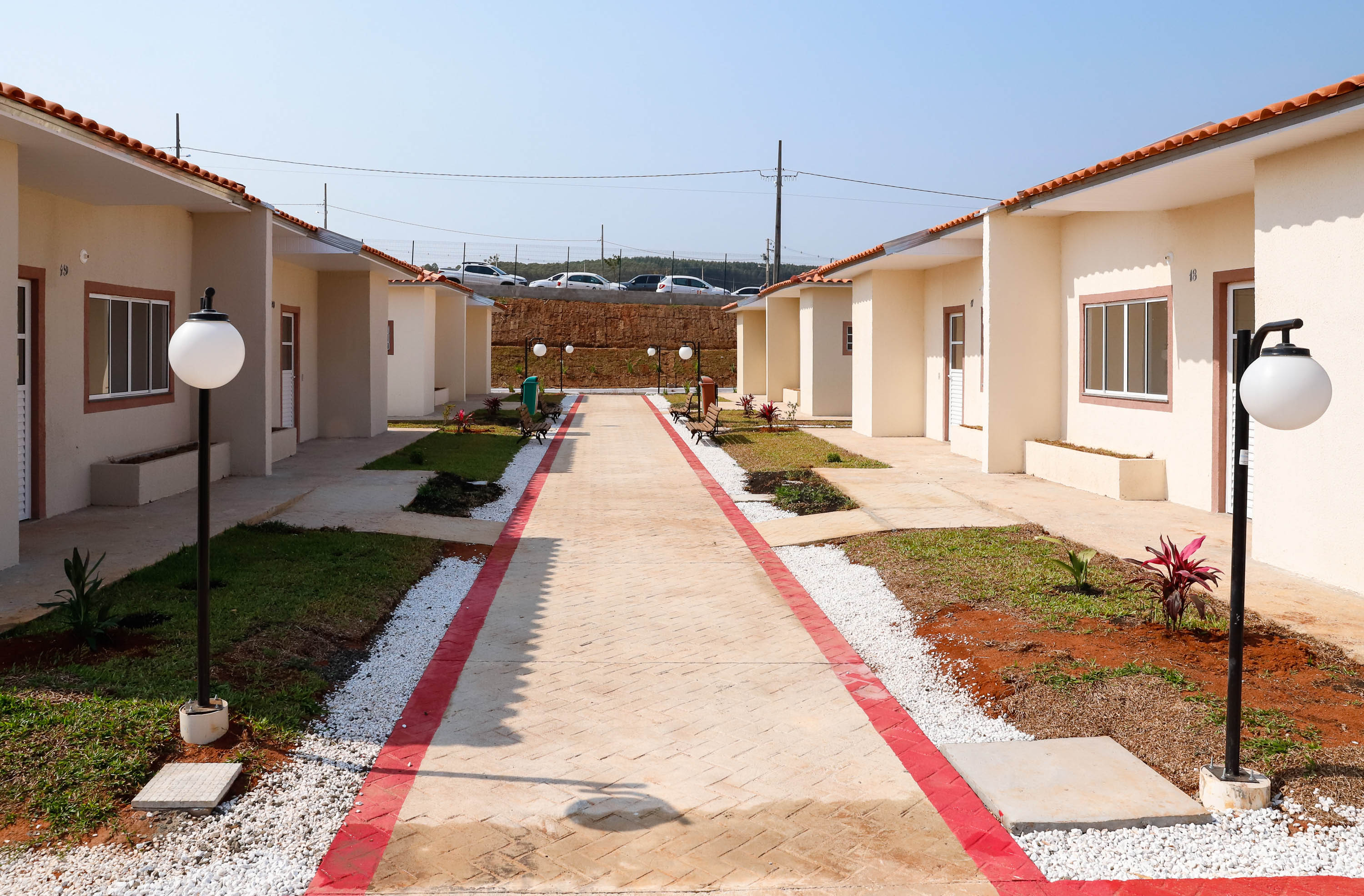 Conjunto contará com 40 moradias adaptadas, ambulatório, academia ao ar livre, biblioteca, sala de informática, salão de festas, horta comunitária e quiosques de jogos. Podem participar da seleção pessoas acima de 60 anos, sozinhas ou em casal, com renda de um a seis salários mínimos. (Foto: Rodrigo Felix Leal / AEN