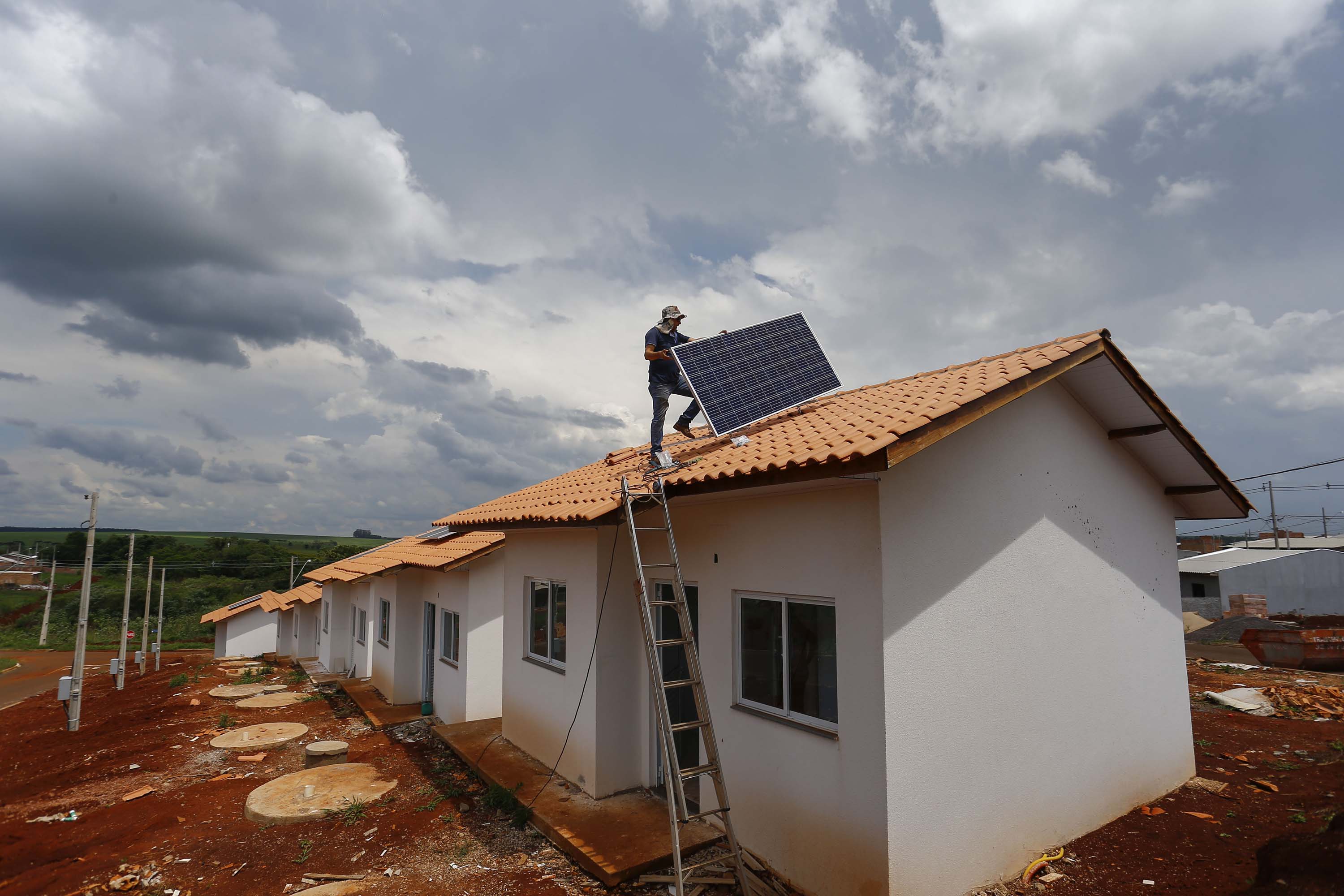 SANTA TEREZA DO OESTE - 02-12-2020 -OBRAS DE CASAS POPULARES -  Foto: Jonathan Campos/ AEN