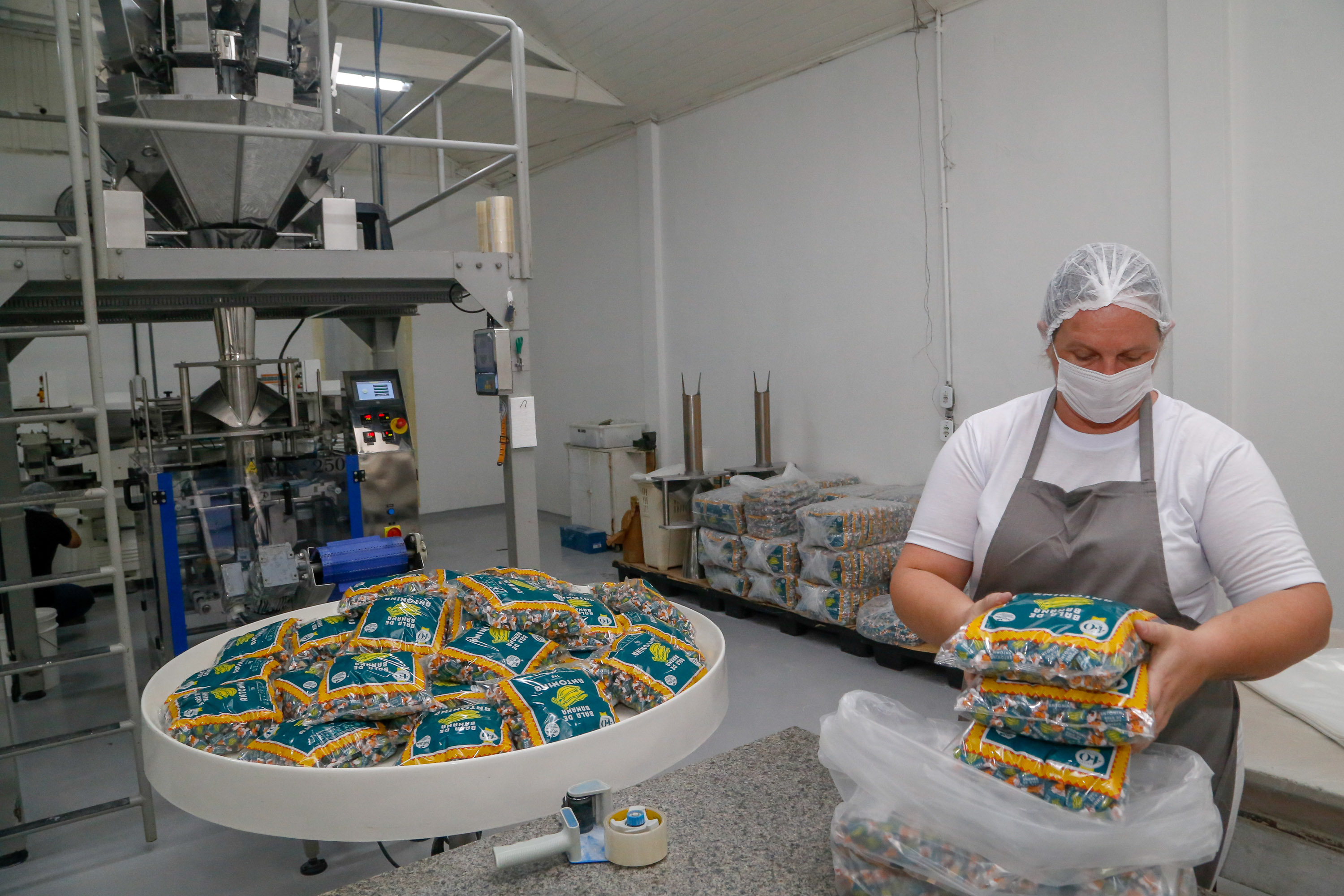Balas, pescados e cachaça: a riqueza dos produtos do Litoral.Foto Gilson Abreu/AEN