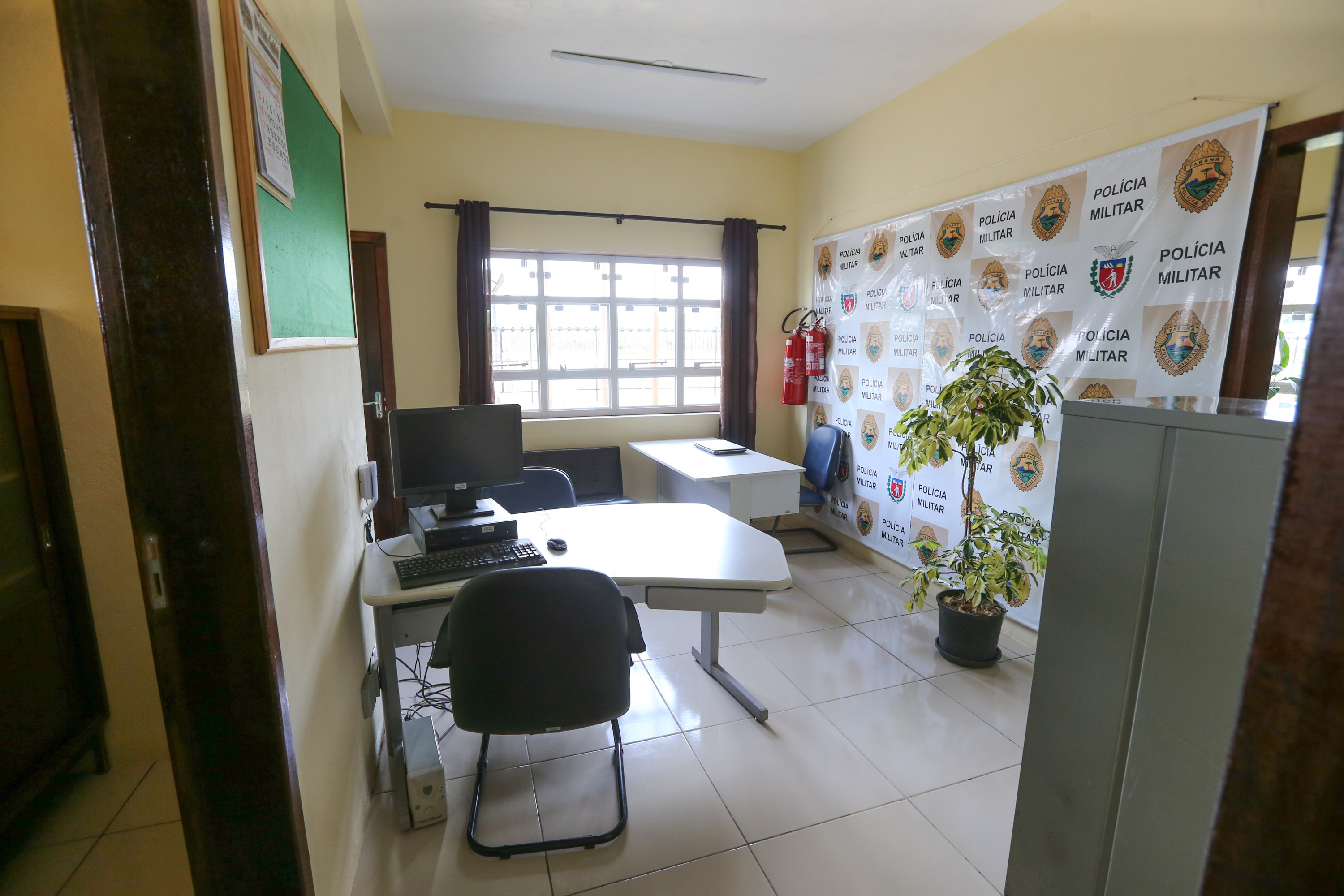 O governador Carlos Massa Ratinho Junior entrega nesta segunda-feira (11),  a nova sede do destacamento do 16° Batalhão da Policia Militar do distrito de Entre Rios, em Guarapuava. Com a presença do Secretário da Segurança Pública do Paraná, coronel Romulo Marinho Guarapuava, 10/12/2020 - Foto: Geraldo Bubniak/AEN