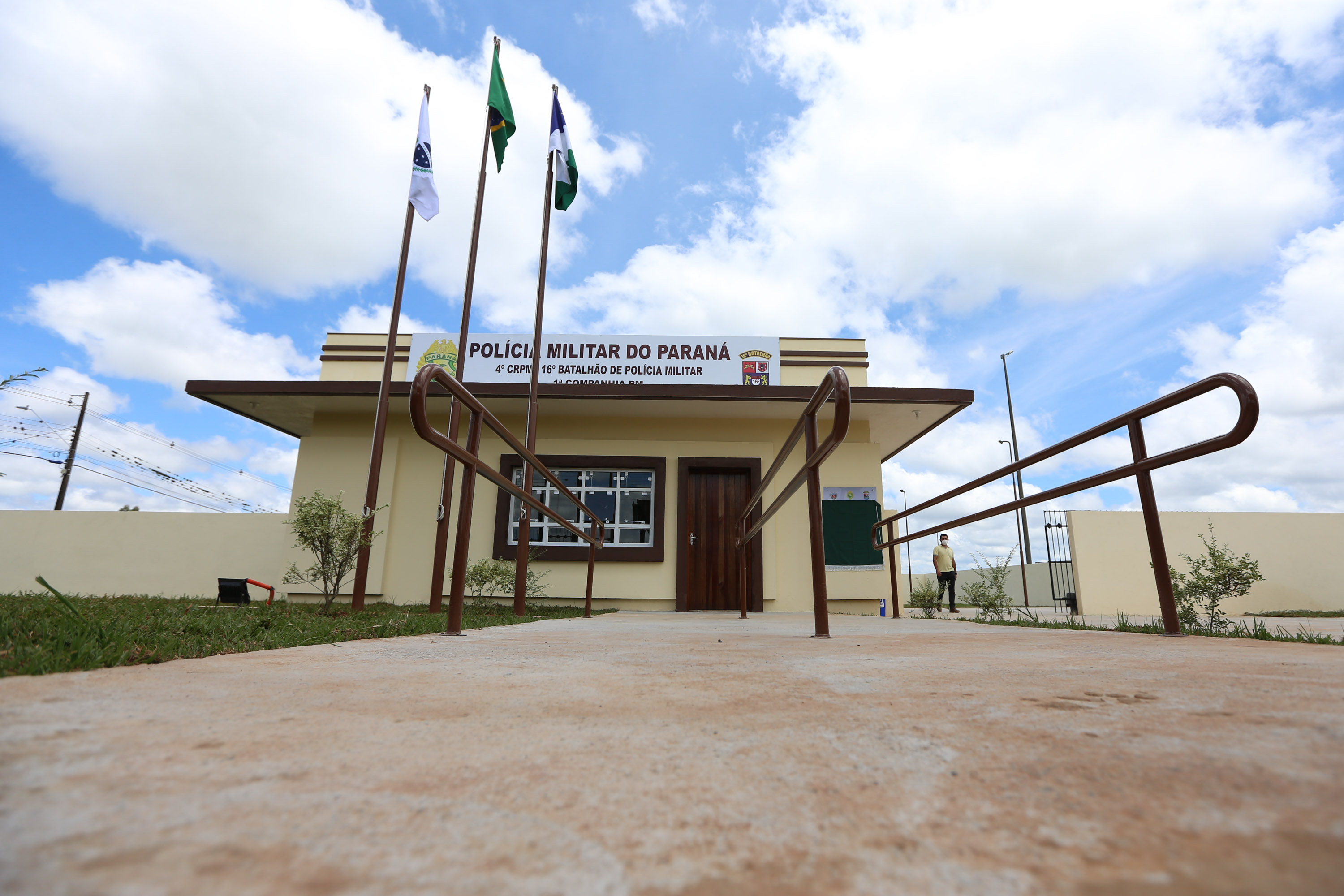 O governador Carlos Massa Ratinho Junior entrega nesta segunda-feira (11),  a nova sede do destacamento do 16° Batalhão da Policia Militar do distrito de Entre Rios, em Guarapuava. Com a presença do Secretário da Segurança Pública do Paraná, coronel Romulo Marinho Guarapuava, 10/12/2020 - Foto: Geraldo Bubniak/AEN