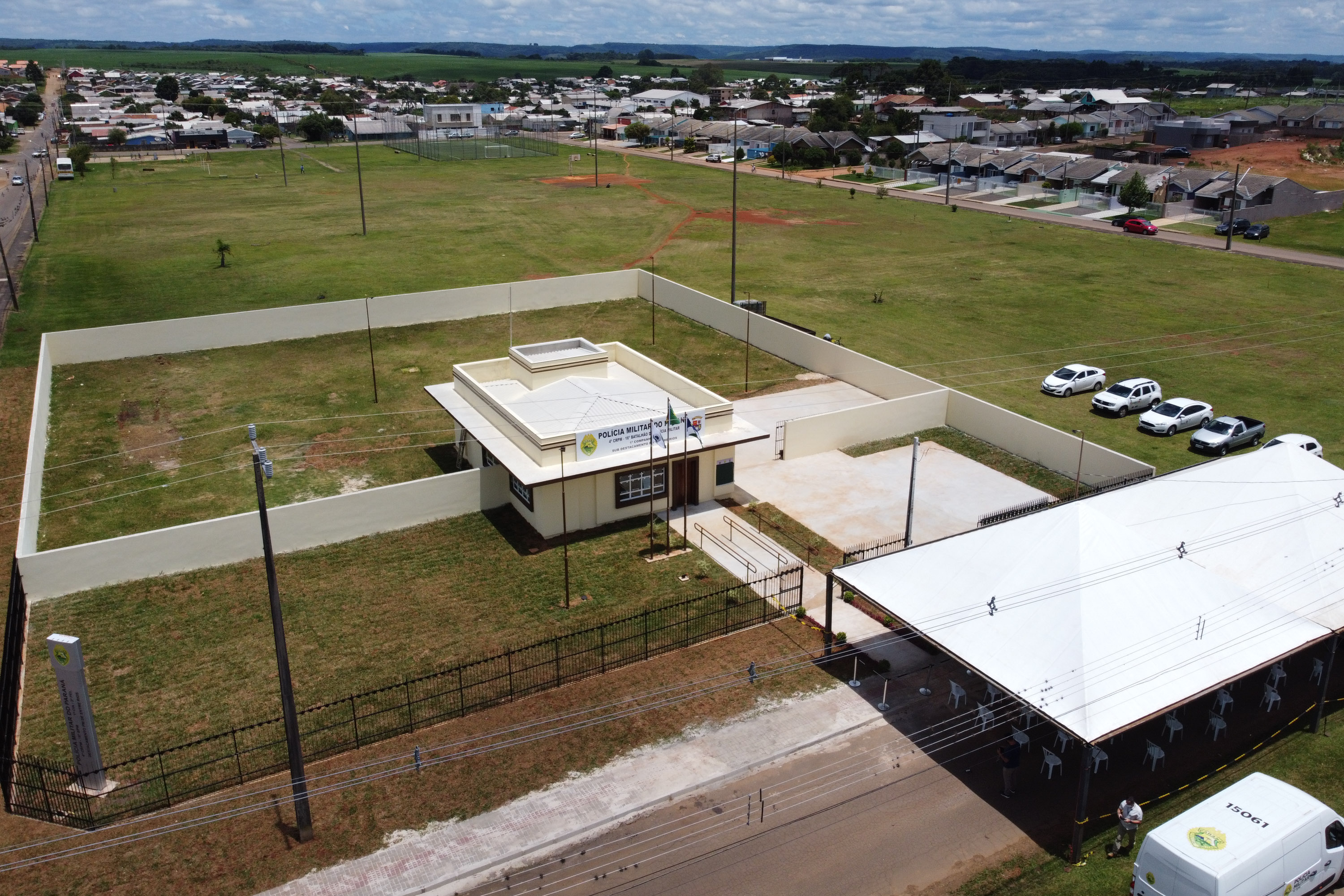 O governador Carlos Massa Ratinho Junior entrega nesta segunda-feira (11),  a nova sede do destacamento do 16° Batalhão da Policia Militar do distrito de Entre Rios, em Guarapuava. Com a presença do Secretário da Segurança Pública do Paraná, coronel Romulo Marinho Guarapuava, 10/12/2020 - Foto: Geraldo Bubniak/AEN