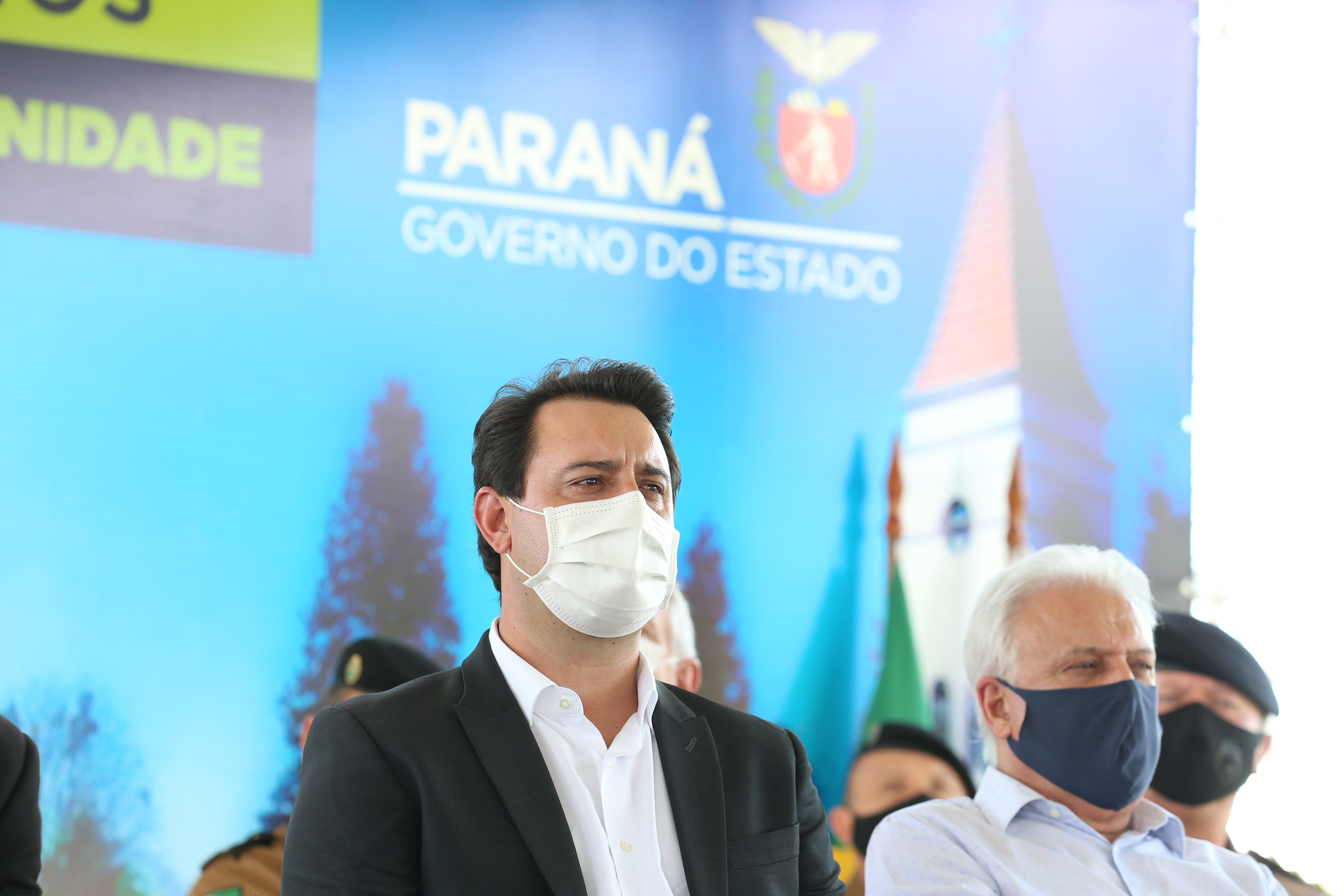 Um investimento do Governo do Estado vai reforçar a segurança do distrito de Entre Rios, área rural de Guarapuava, na região Central do Paraná. Nesta segunda-feira (11), o governador Carlos Massa Ratinho Junior esteve na localidade para a inauguração da nova sede Destacamento da Polícia Militar instalada no distrito.  Entre Rios, Guarapuava, 11/01/2021  -  Foto: Geraldo Bubniak/AEN