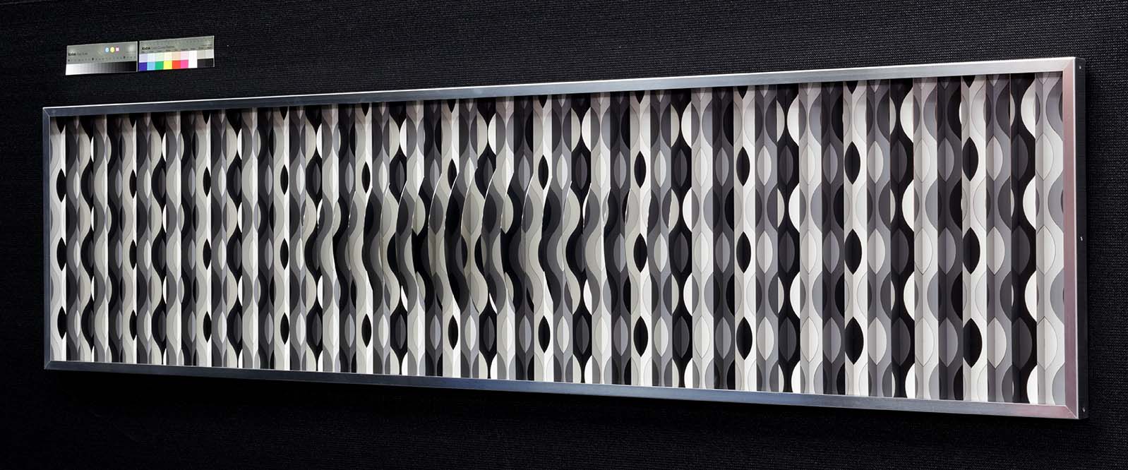 O público que visitar o Museu Oscar Niemeyer pode conferir duas exposições inéditas: Yutaka Toyota – O Ritmo do Espaço e Fernando Velloso por ele mesmo. O MON reabriu no sábado (09) seguindo todas as orientações de segurança determinadas pela Secretaria de Estado da Saúde. -  Foto: Divulgação MON