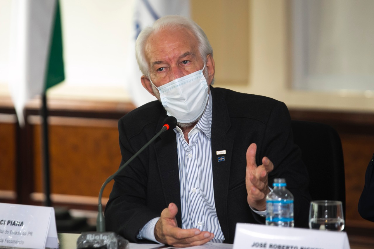 Representantes do setor produtivo paranaense, do Governo do Estado, do Ministério da Infraestrutura e a bancada de deputados federais discutiram nesta segunda-feira (25) o modelo de concessão do novo Anel de Integração do Estado, que deve entrar em leilão até o final deste ano. Foto: Gelson Bampi