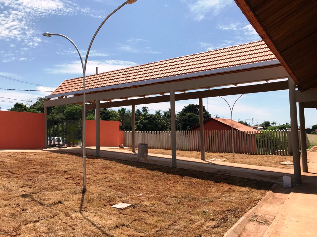 Engenheiros da Cohapar retomaram neste ano o trabalho de fiscalização das obras de reformas de escolas paranaenses. A iniciativa faz parte de um termo de cooperação técnica firmado em 2019 pela companhia com o Instituto Paranaense de Desenvolvimento Educacional (Fundepar), vinculado à Secretaria de Estado da Educação, e já abrange ações de melhorias em 101 unidades da rede estadual de ensino.