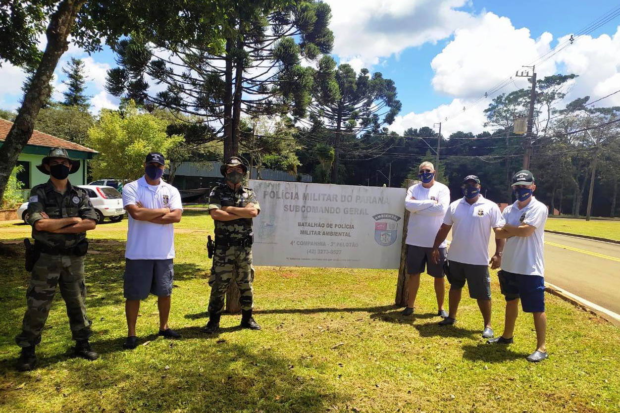 O Instituto Água e Terra (IAT) finaliza os trâmites legais para a doação de um barco e um motor de popa ao 3º Pelotão da 4ª Companhia do Batalhão de Polícia Ambiental ? Força Verde (BPAmb).   -  Foto: Divulgação SEDEST/IAT