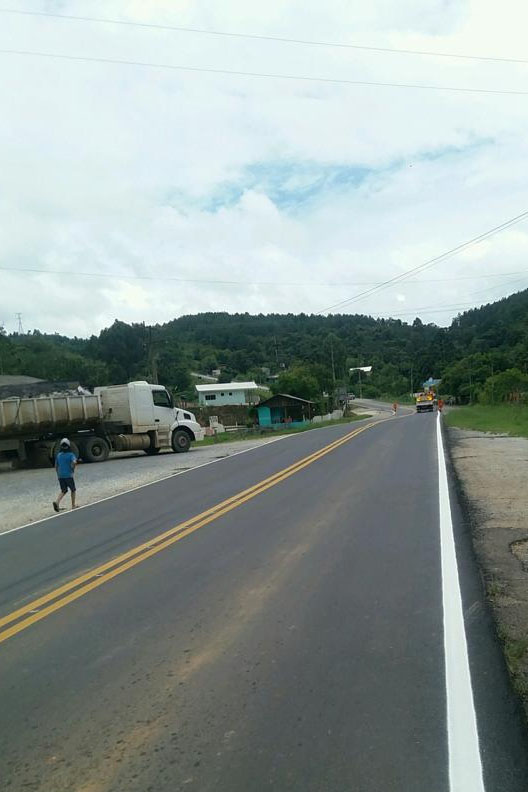 O Departamento de Estradas de Rodagem do Paraná (DER/PR) realizou melhorias em 7,6 quilômetros da PR-092, no trecho entre Rio Branco do Sul e a ponte sobre o Rio Piedade, na Região Metropolitana de Curitiba.  -  Curitiba, 23/02/2021  -  Foto: Divulgação DER