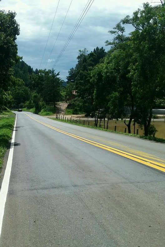 O Departamento de Estradas de Rodagem do Paraná (DER/PR) realizou melhorias em 7,6 quilômetros da PR-092, no trecho entre Rio Branco do Sul e a ponte sobre o Rio Piedade, na Região Metropolitana de Curitiba.  -  Curitiba, 23/02/2021  -  Foto: Divulgação DER