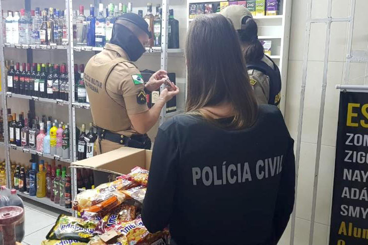 Em seis dias, mais de 3,5 mil estabelecimentos são fiscalizados e 281 presas no Paraná. Curitiba, 05/03/2021 - Foto: Divulgação SESP-PR