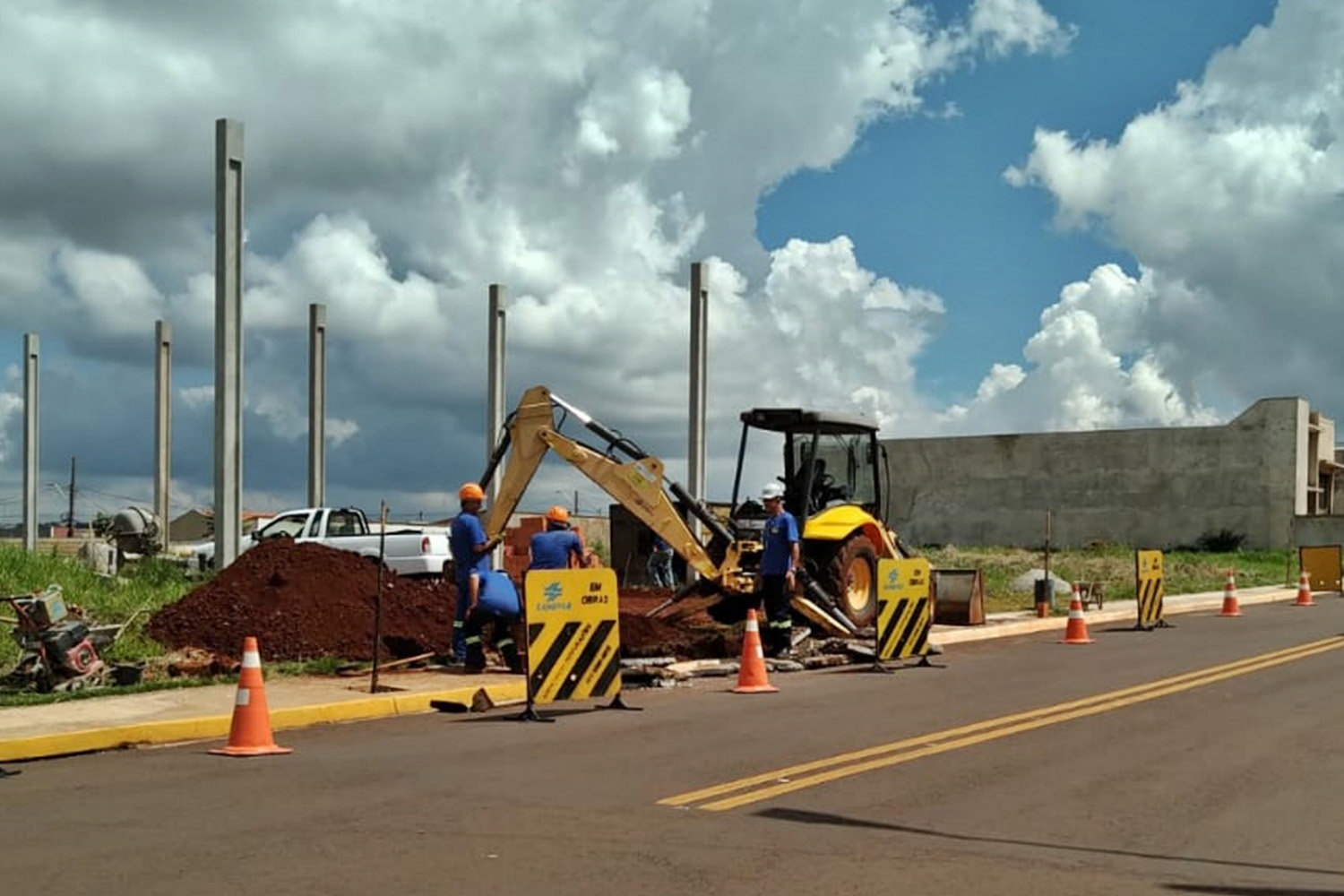 Sanepar está implantando rede de esgoto no Jardim Interlagos
. Foto:Sanepar