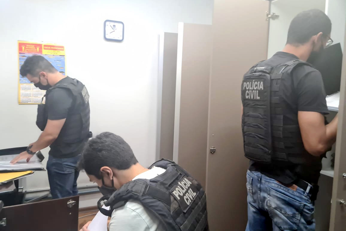 Mais de 710 policiais civis, auditores das receitas e peritos desmantelaram um esquema bilionário de sonegação nos estados do Paraná, Minas Gerais, São Paulo e Espírito Santo, nesta terça-feira (16).  Foto:SESP