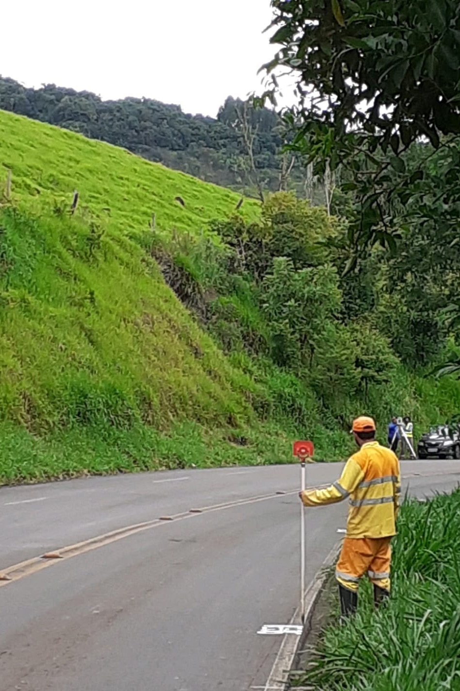 O Departamento de Estradas de Rodagem do Paraná (DER/PR) deu início à obra de adequação de trechos com curvas acentuadas da rodovia PR-562, entre o município de Coronel Vivida e o distrito de Vista Alegre, na região Sudoeste do estado.  -  Curitiba, 17/03/2021  -  Foto: Divulgação DER