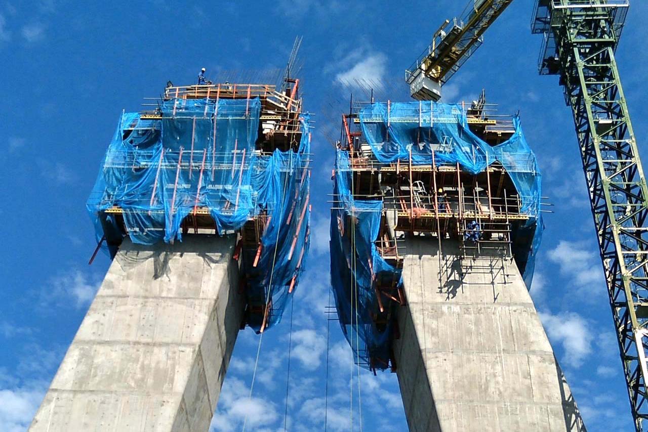 Nova ponte entre Brasil e Paraguai alcança 49% de conclusão . Foto:DER