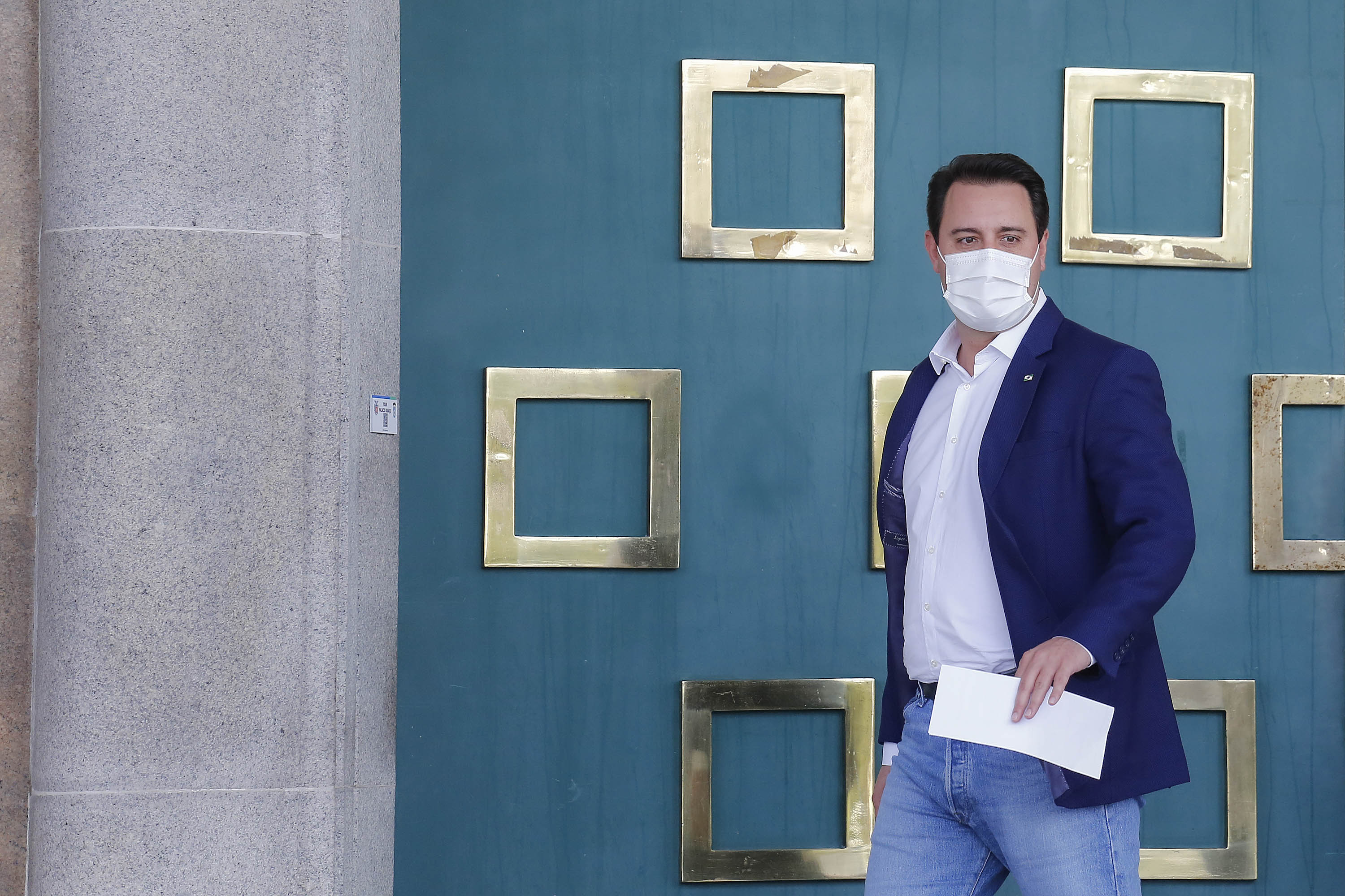 Comunidade portuária arrecada 9 mil cestas básicas para doação[gravata] Funcionários dos portos do Paraná, empresas e órgãos que atuam em Paranaguá e Antonina participam da segunda edição da campanha Cesta Solidária, promovida pela Superintendência Geral de Ação Solidária (SGAS). Foram arrecadadas 125 toneladas de alimentos, parte deles entregues nesta quarta-feira (31) ao governador Carlos Massa Ratinho Junior.  -  Curitiba, 31/03/2021  -  Foto: Jonathan Campos/AEN