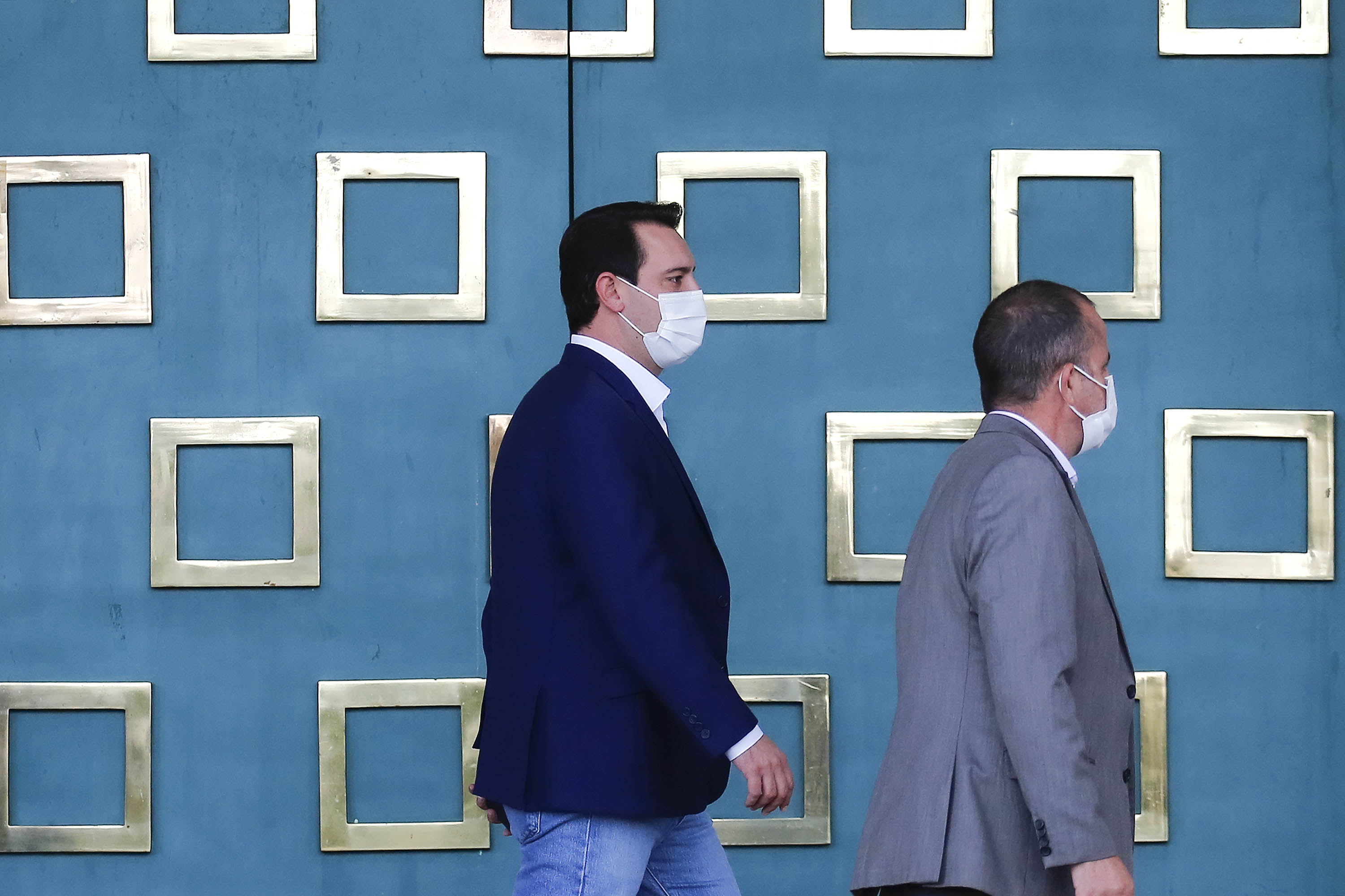 Comunidade portuária arrecada 9 mil cestas básicas para doação[gravata] Funcionários dos portos do Paraná, empresas e órgãos que atuam em Paranaguá e Antonina participam da segunda edição da campanha Cesta Solidária, promovida pela Superintendência Geral de Ação Solidária (SGAS). Foram arrecadadas 125 toneladas de alimentos, parte deles entregues nesta quarta-feira (31) ao governador Carlos Massa Ratinho Junior.  -  Curitiba, 31/03/2021  -  Foto: Jonathan Campos/AEN