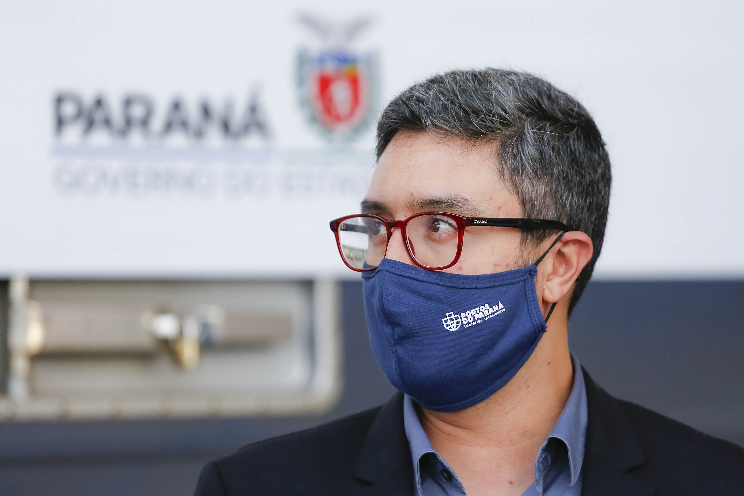 Comunidade portuária arrecada 9 mil cestas básicas para doação[gravata] Funcionários dos portos do Paraná, empresas e órgãos que atuam em Paranaguá e Antonina participam da segunda edição da campanha Cesta Solidária, promovida pela Superintendência Geral de Ação Solidária (SGAS). Foram arrecadadas 125 toneladas de alimentos, parte deles entregues nesta quarta-feira (31) ao governador Carlos Massa Ratinho Junior.  -  Curitiba, 31/03/2021  -  Foto: Jonathan Campos/AEN